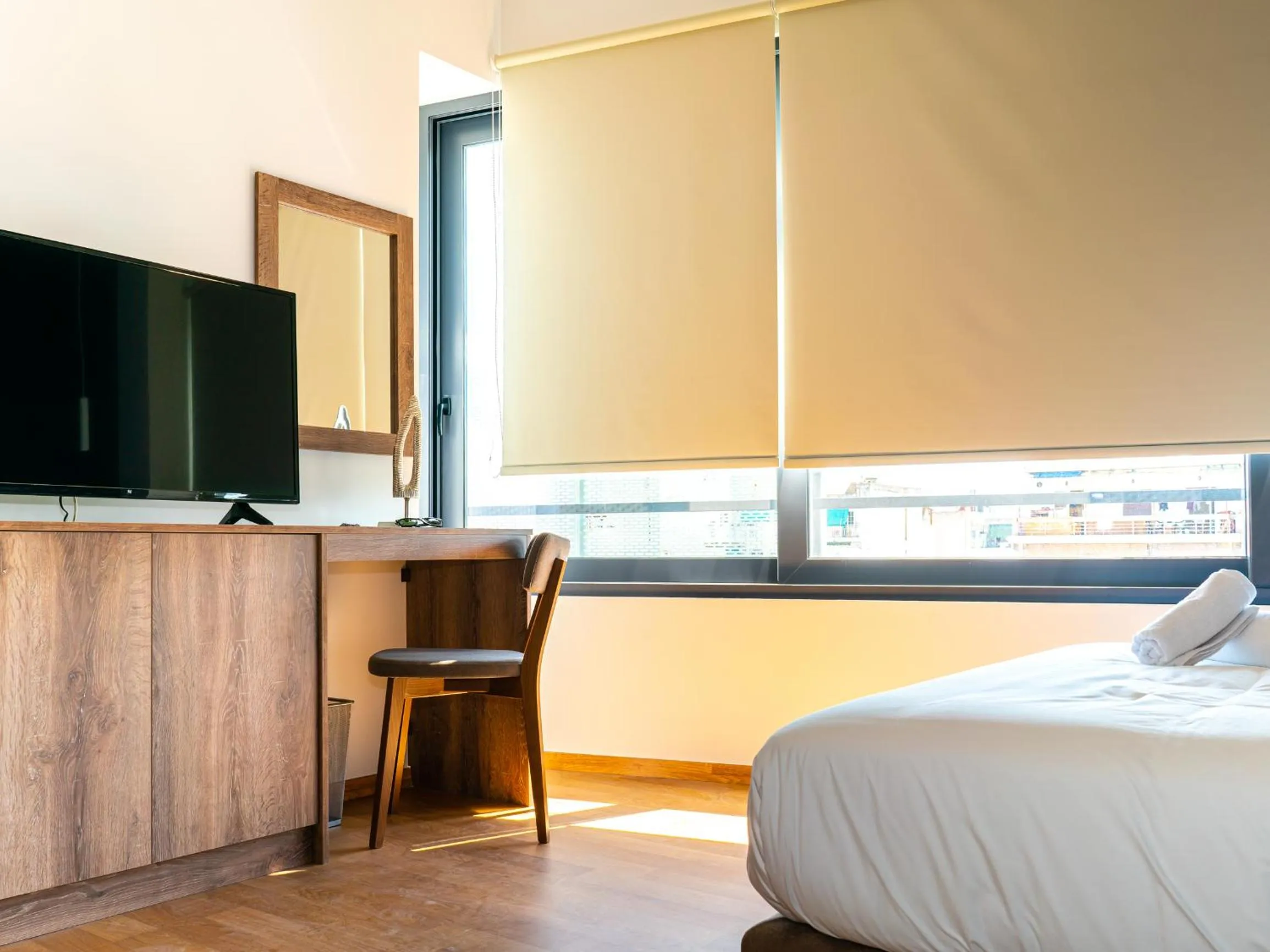 TV and multimedia, Bed in Iasonos Suites Athens