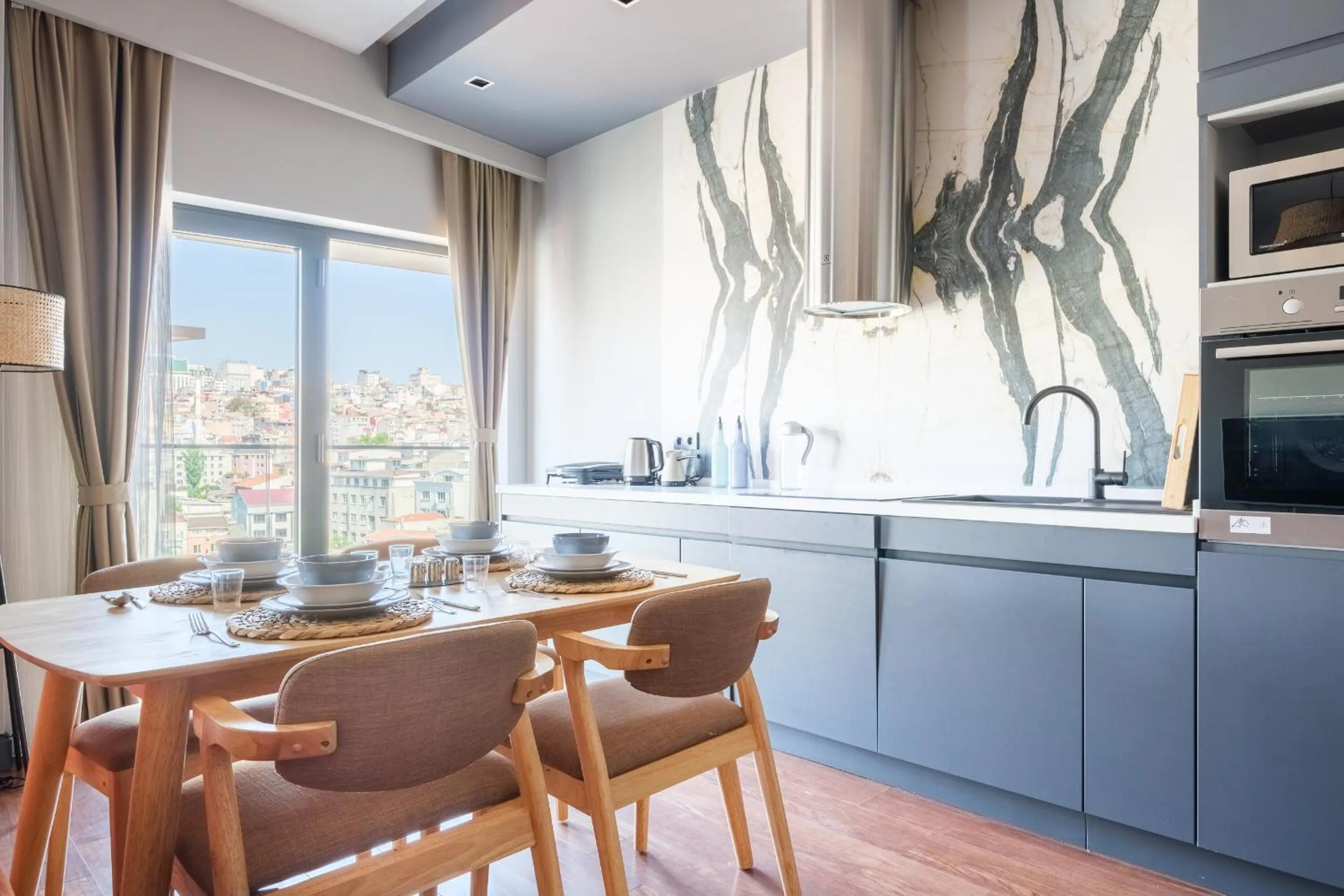 Kitchen or kitchenette in Benesta Residence by NewInn