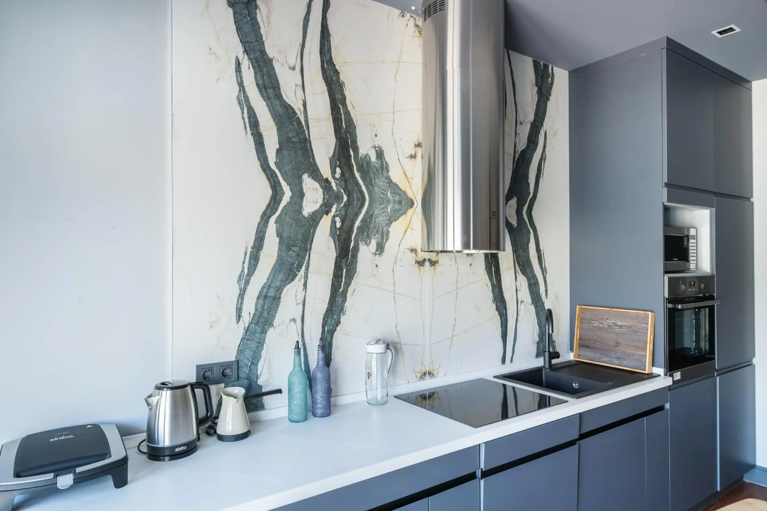 Coffee/tea facilities in Benesta Residence by NewInn