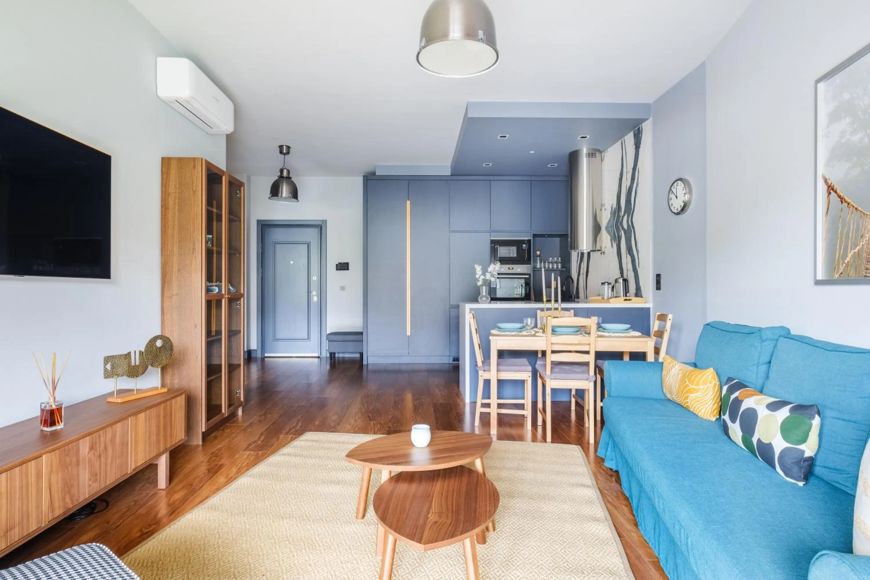 TV and multimedia in Benesta Residence by NewInn