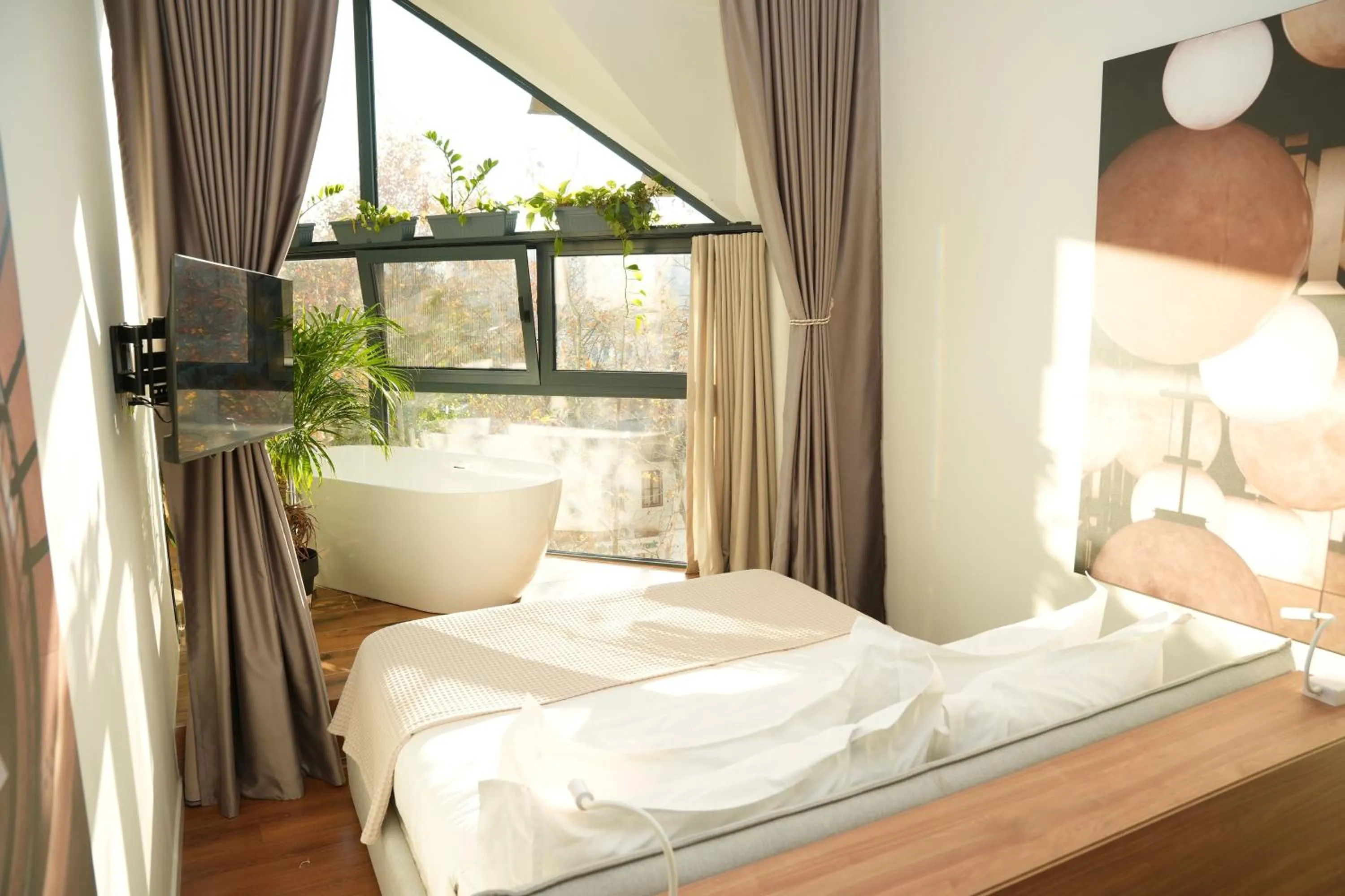 Bed in Retreat Apartments