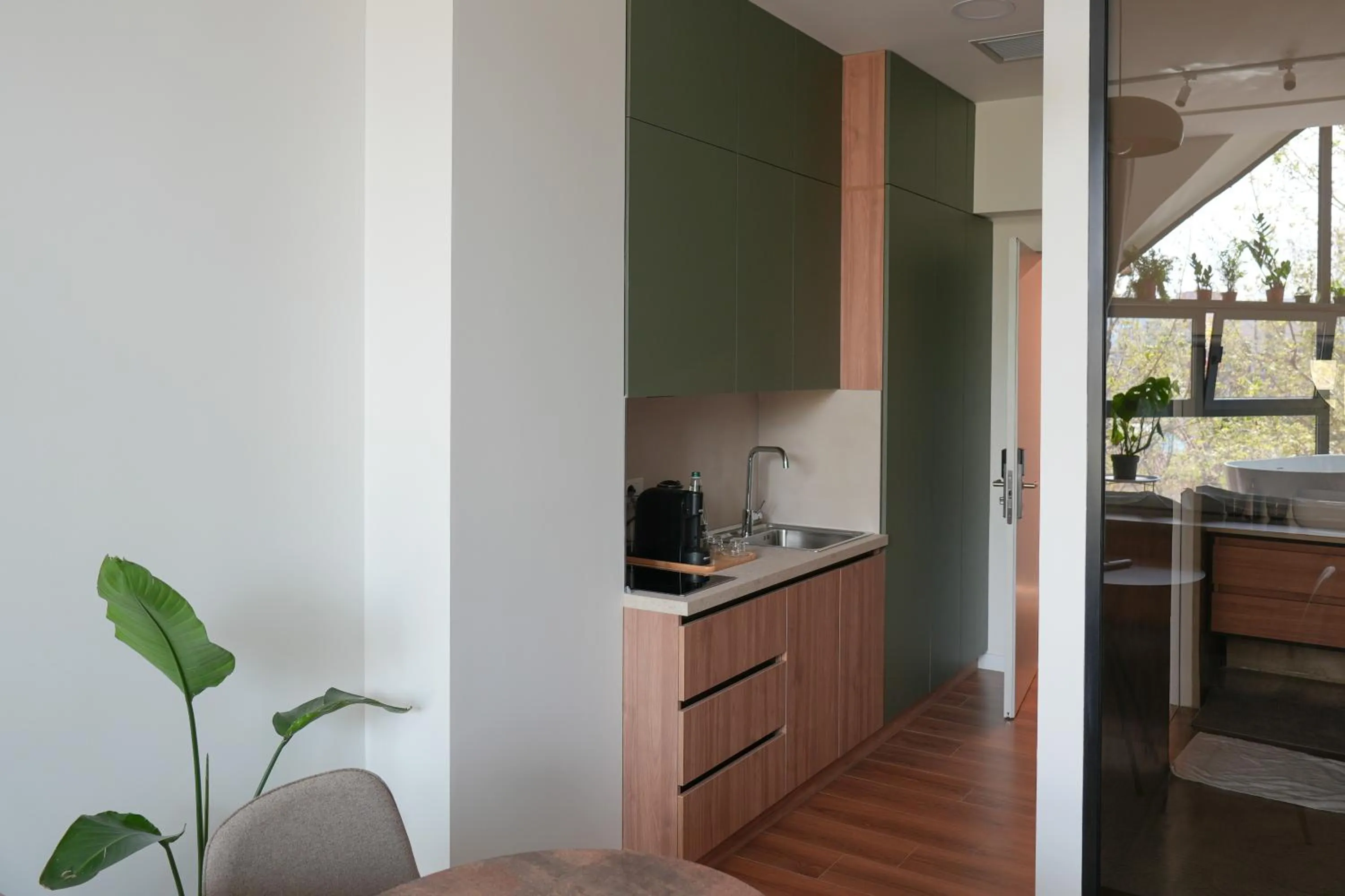 Kitchen or kitchenette in Retreat Apartments