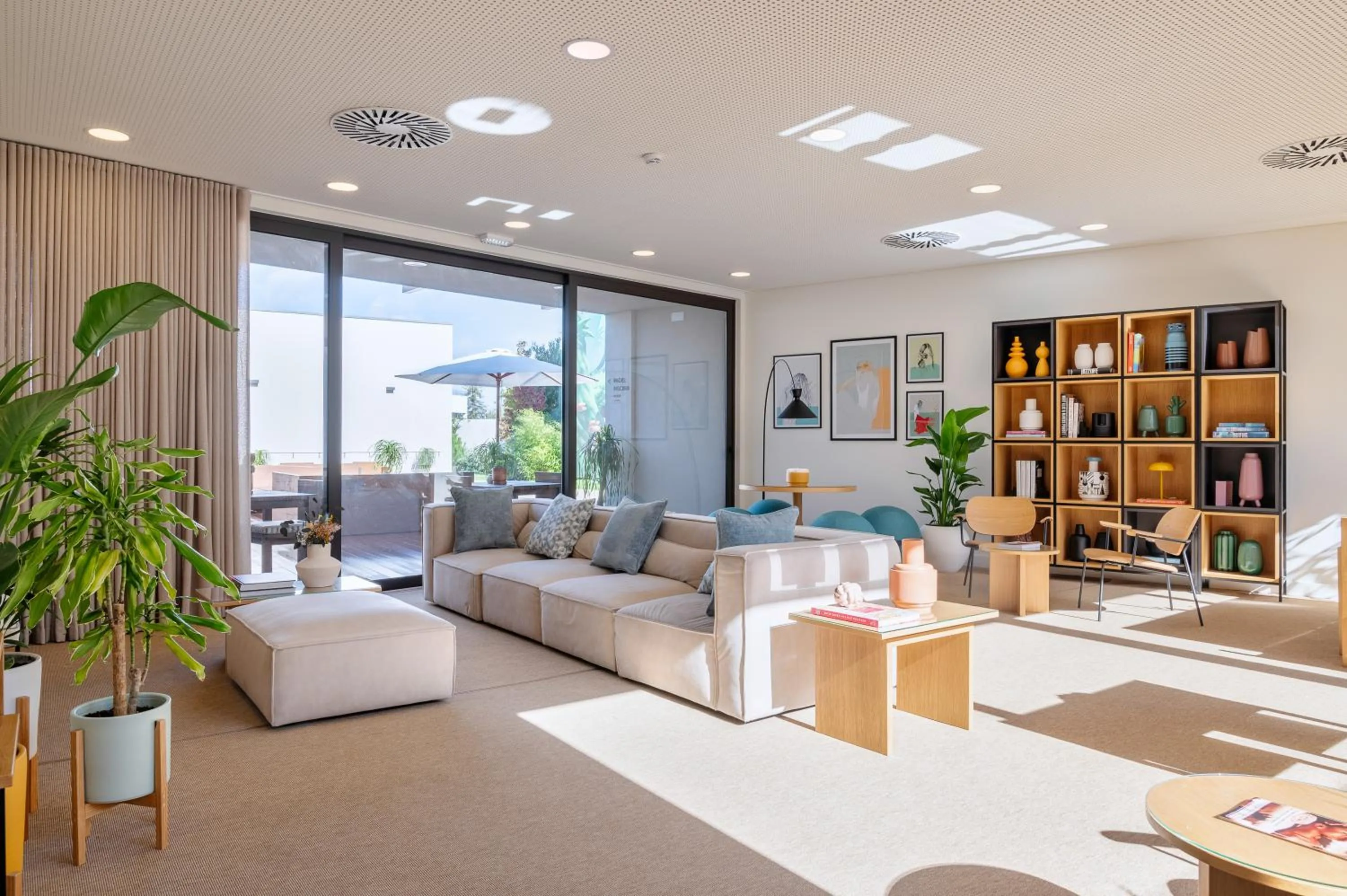 Library in BFRESH Hotel - Padel, Pool & Fitness - Adults Only