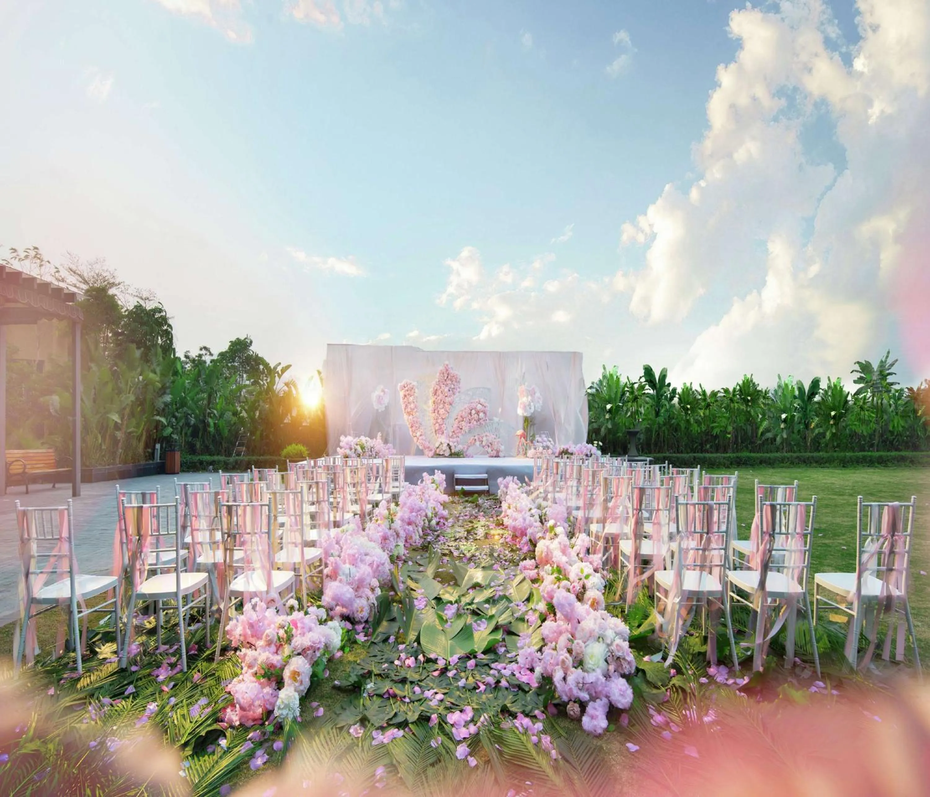 Garden in Hilton Shenzhen Shekou Nanhai