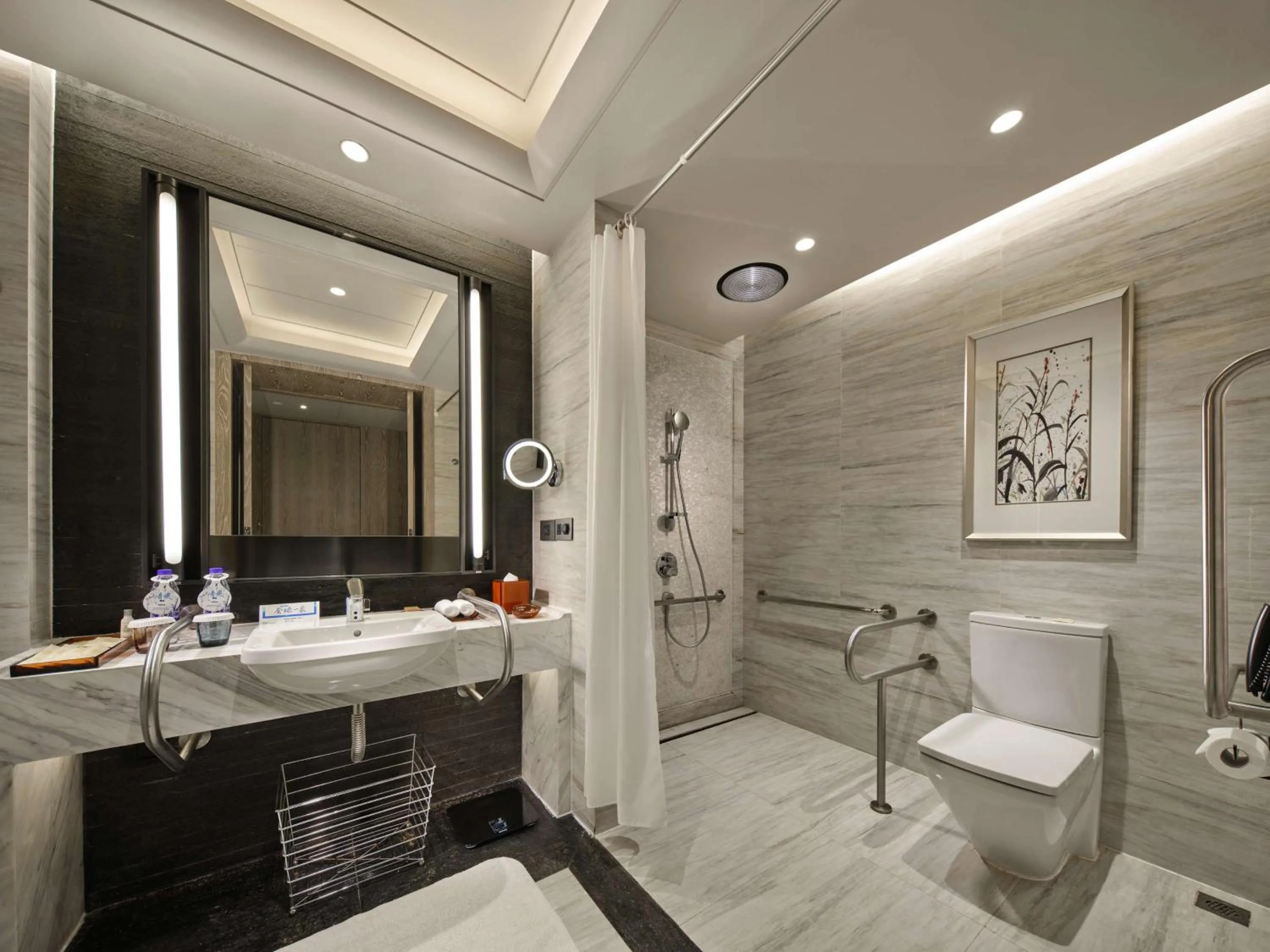 Bathroom in Hilton Shenzhen Shekou Nanhai