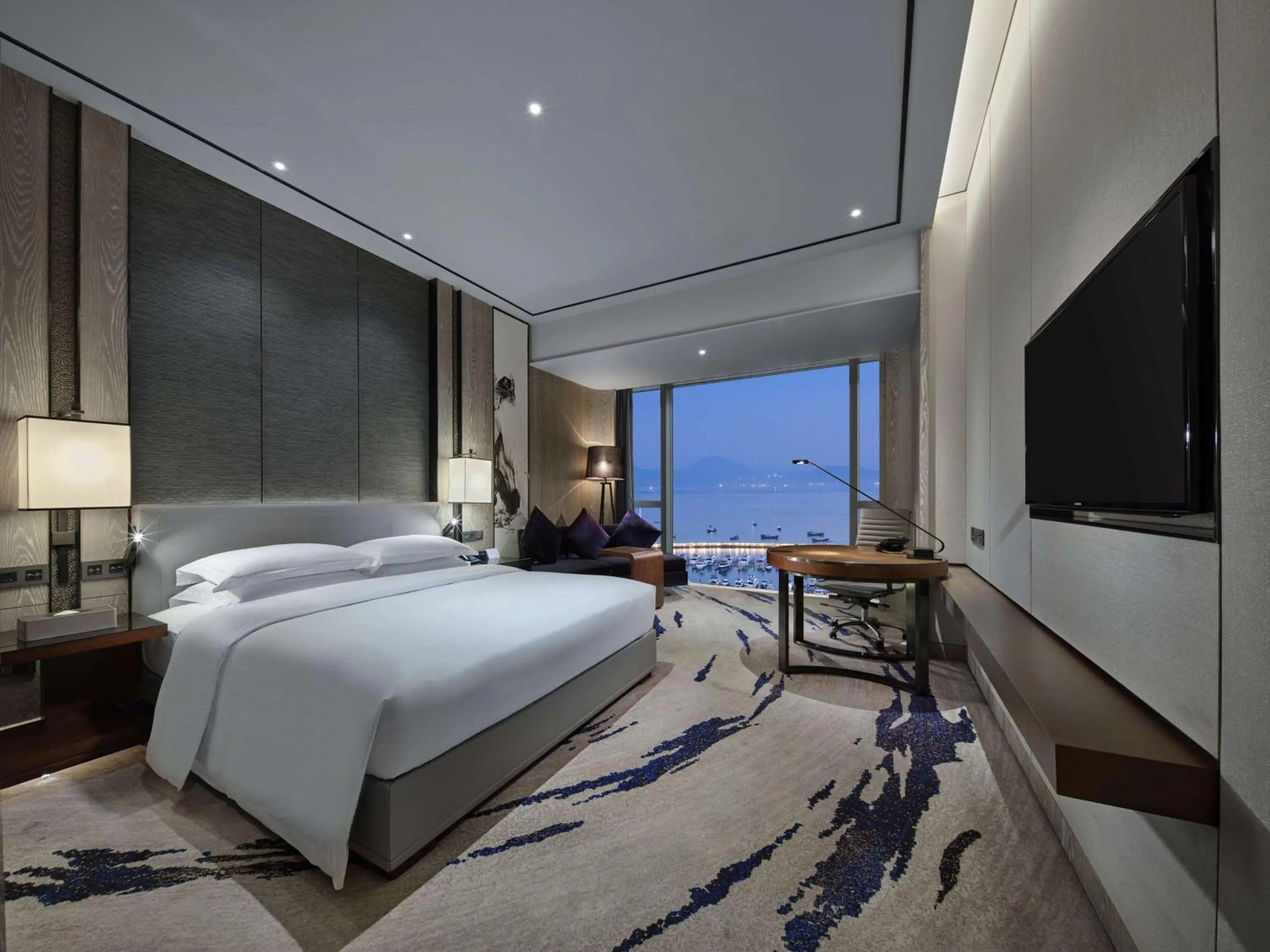 Bedroom, Bed in Hilton Shenzhen Shekou Nanhai
