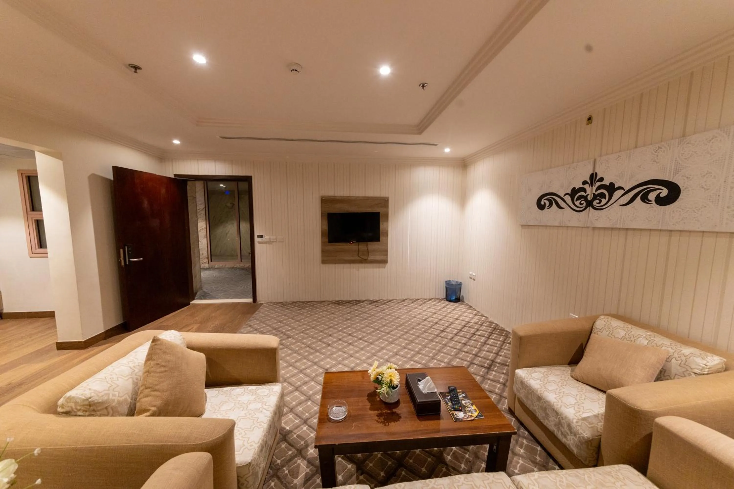 TV and multimedia in Burj Al Hayat Hotel Suites - Al Olaya