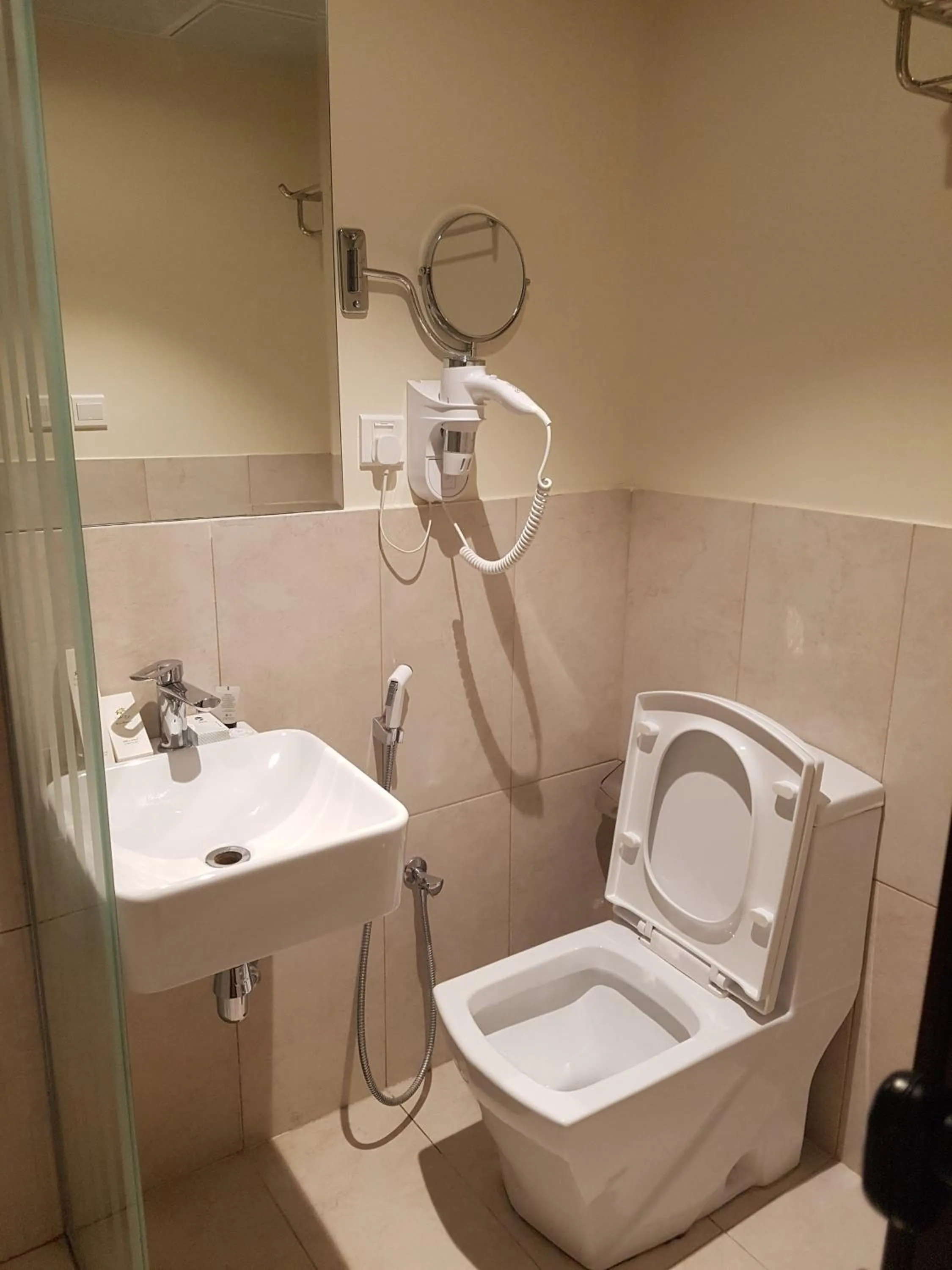 Shower in Burj Al Hayat Hotel Suites - Al Olaya