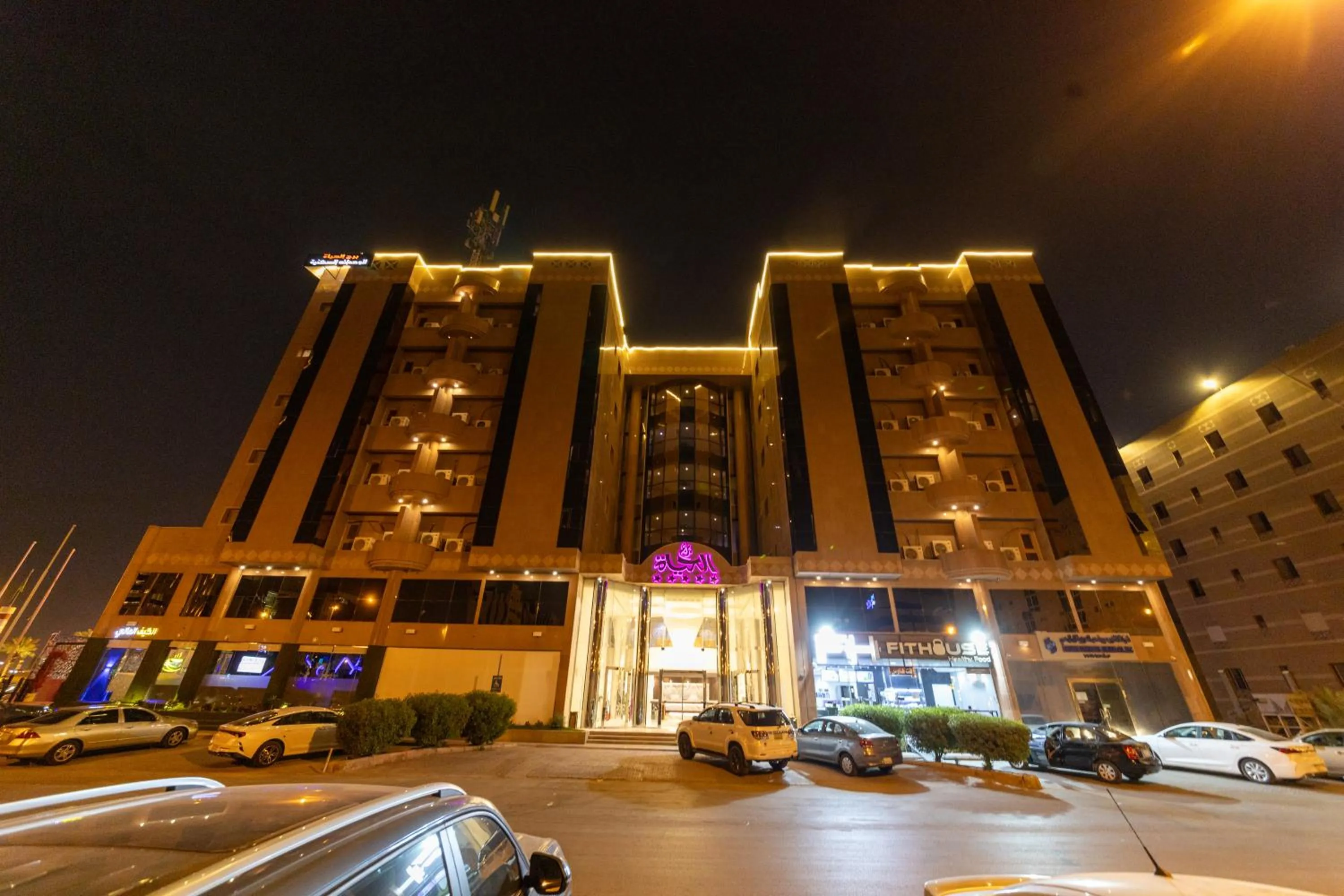 Property building in Burj Al Hayat Hotel Suites - Al Olaya