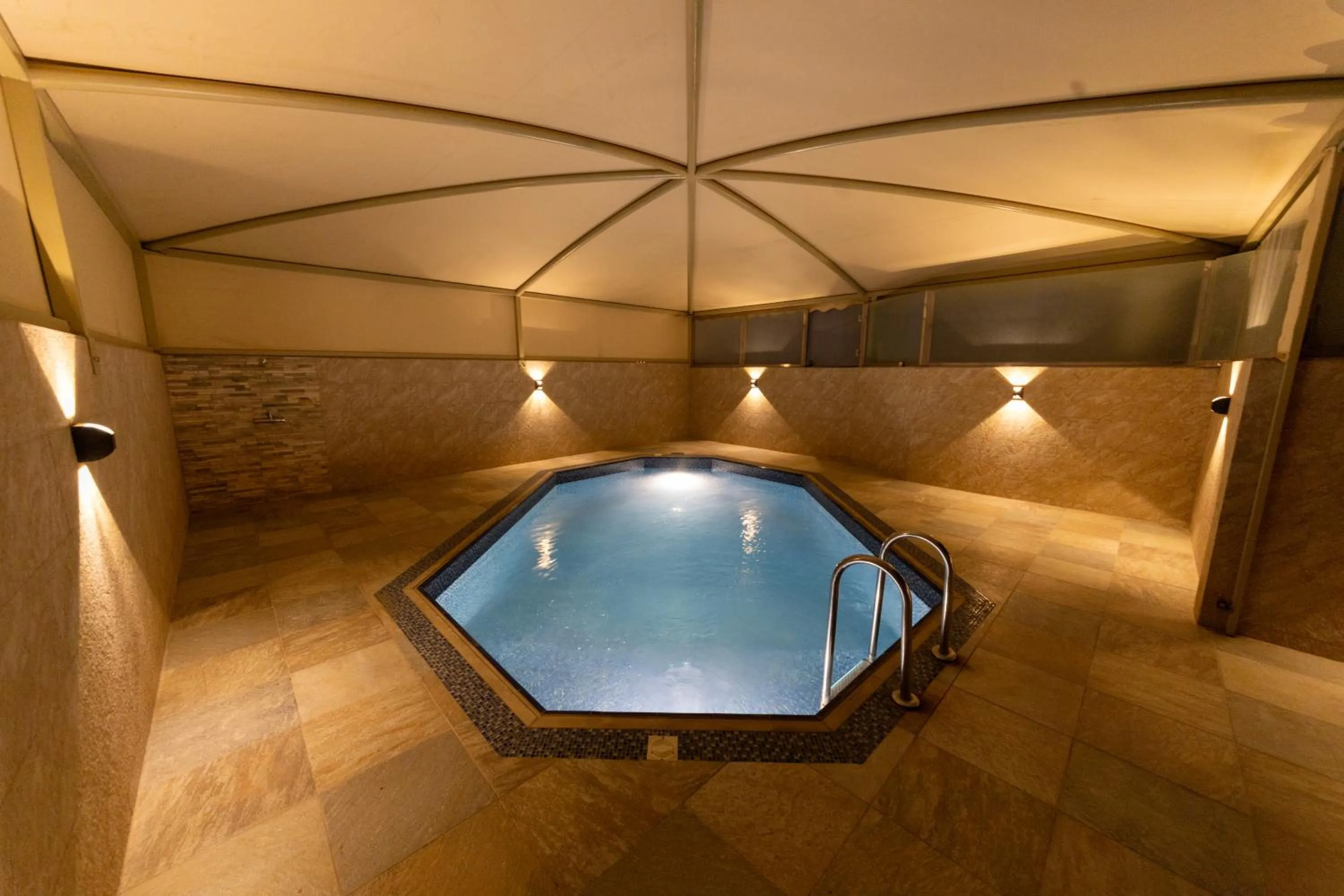 Pool view in Burj Al Hayat Hotel Suites - Al Olaya