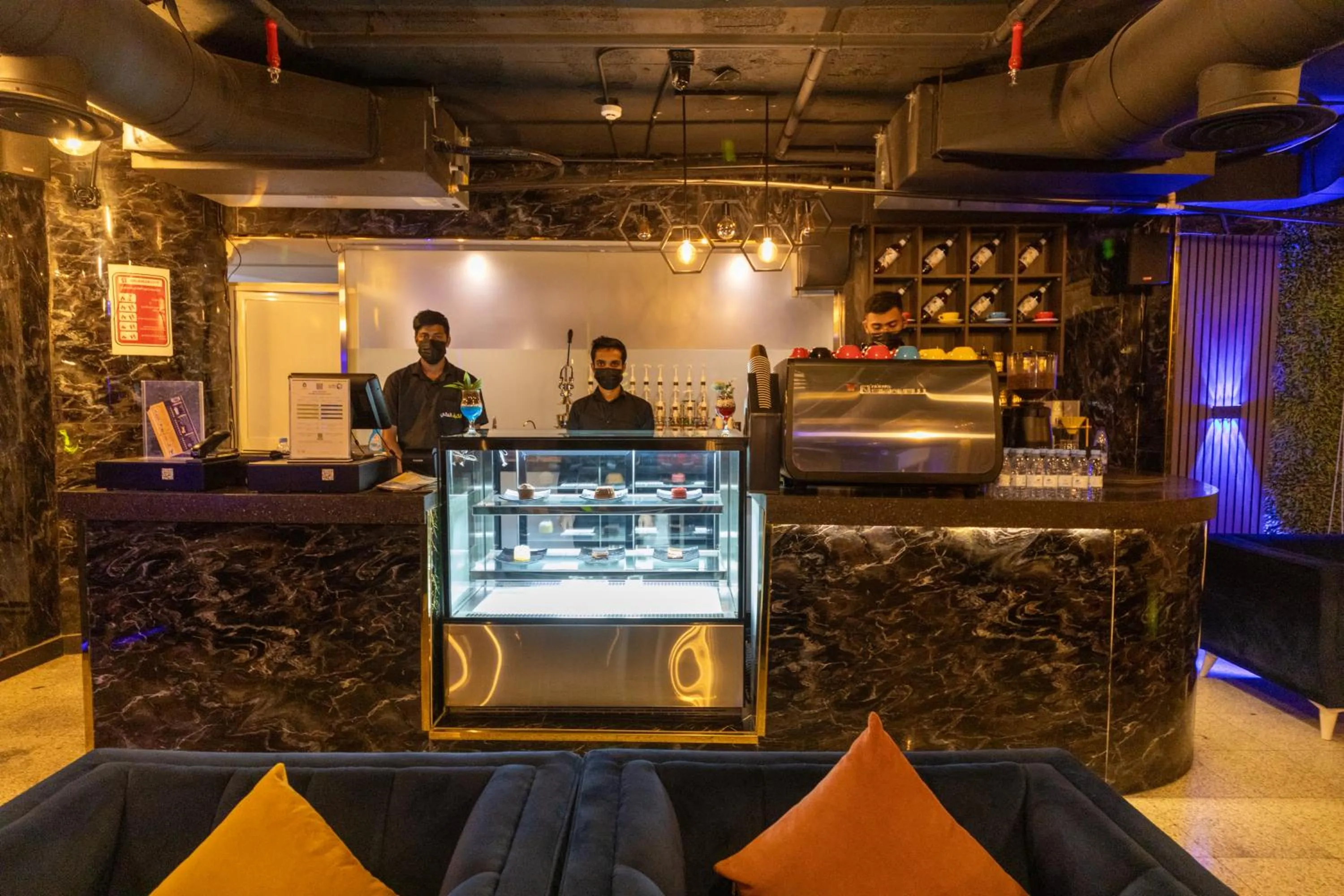 Lounge or bar in Burj Al Hayat Hotel Suites - Al Olaya