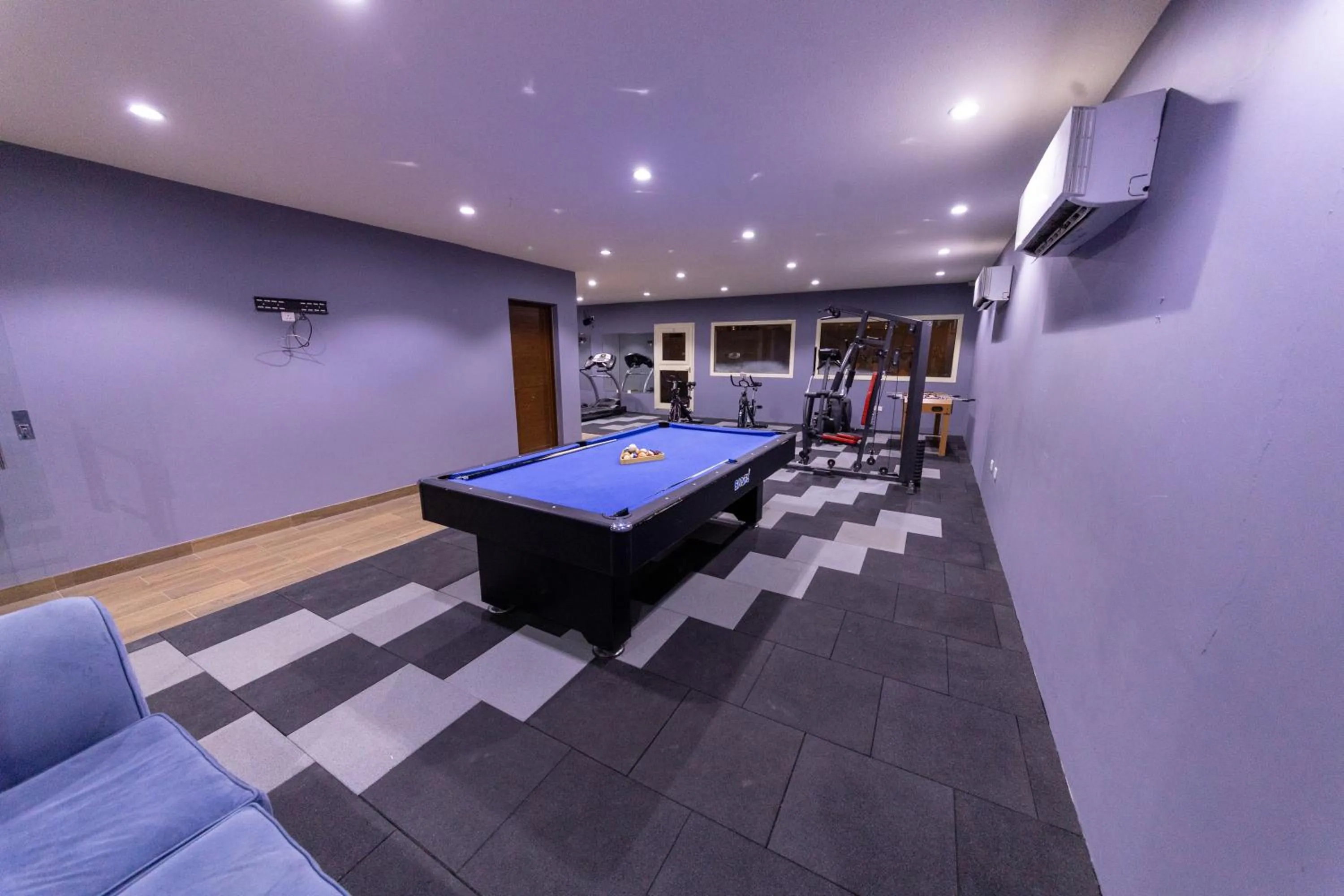 Billiard in Burj Al Hayat Hotel Suites - Al Olaya