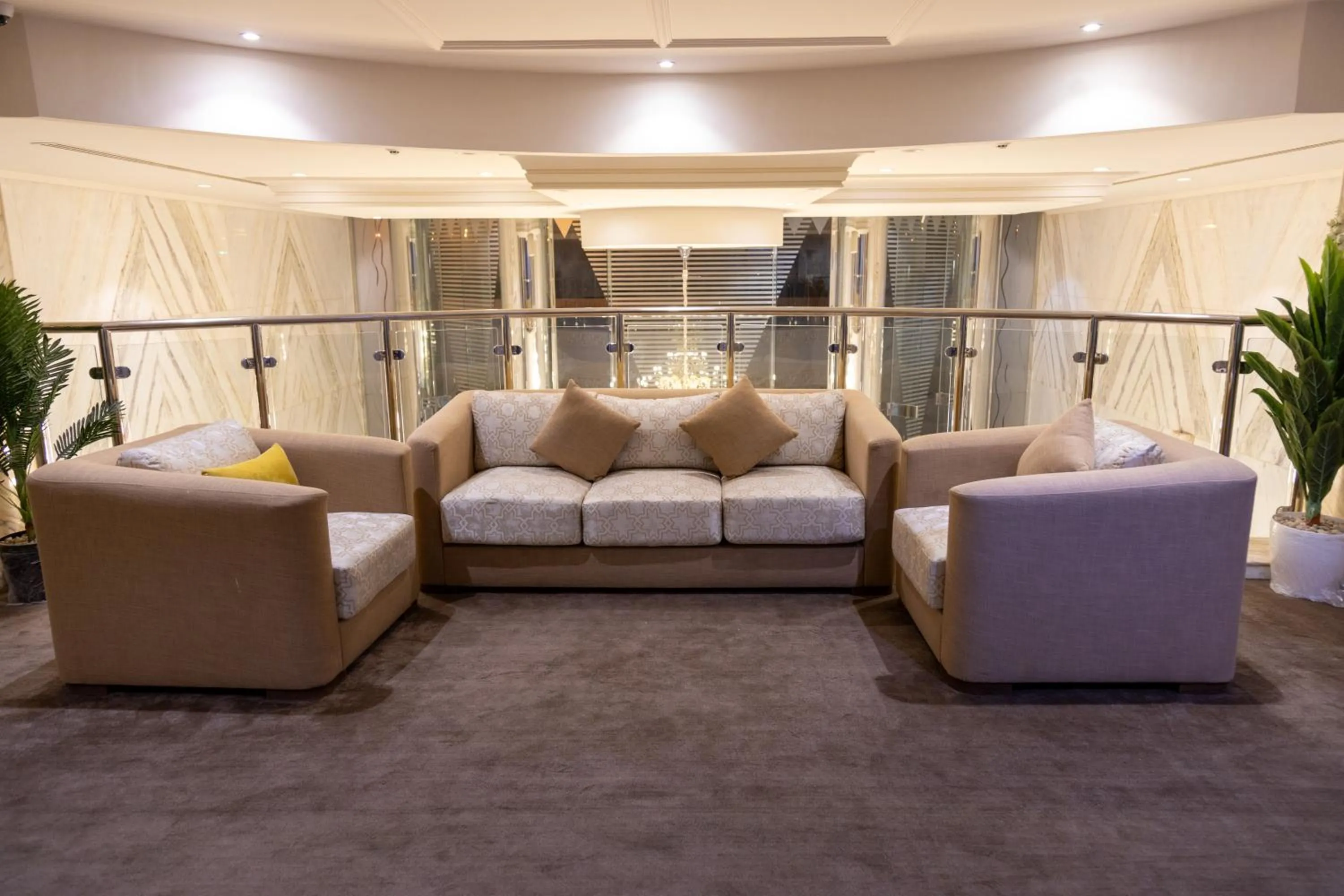 Communal lounge/ TV room in Burj Al Hayat Hotel Suites - Al Olaya