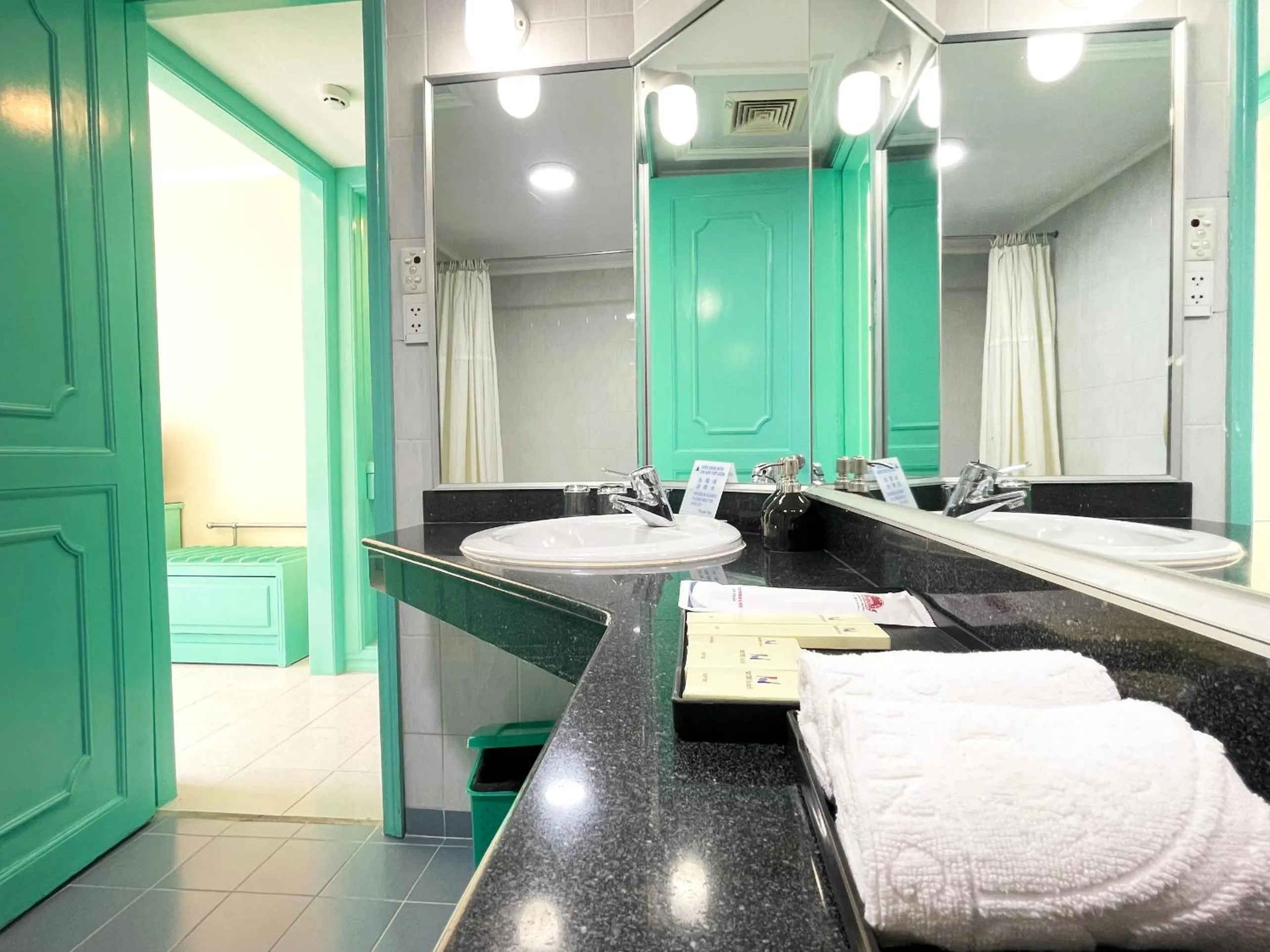 Bed in Bat Dat Hotel