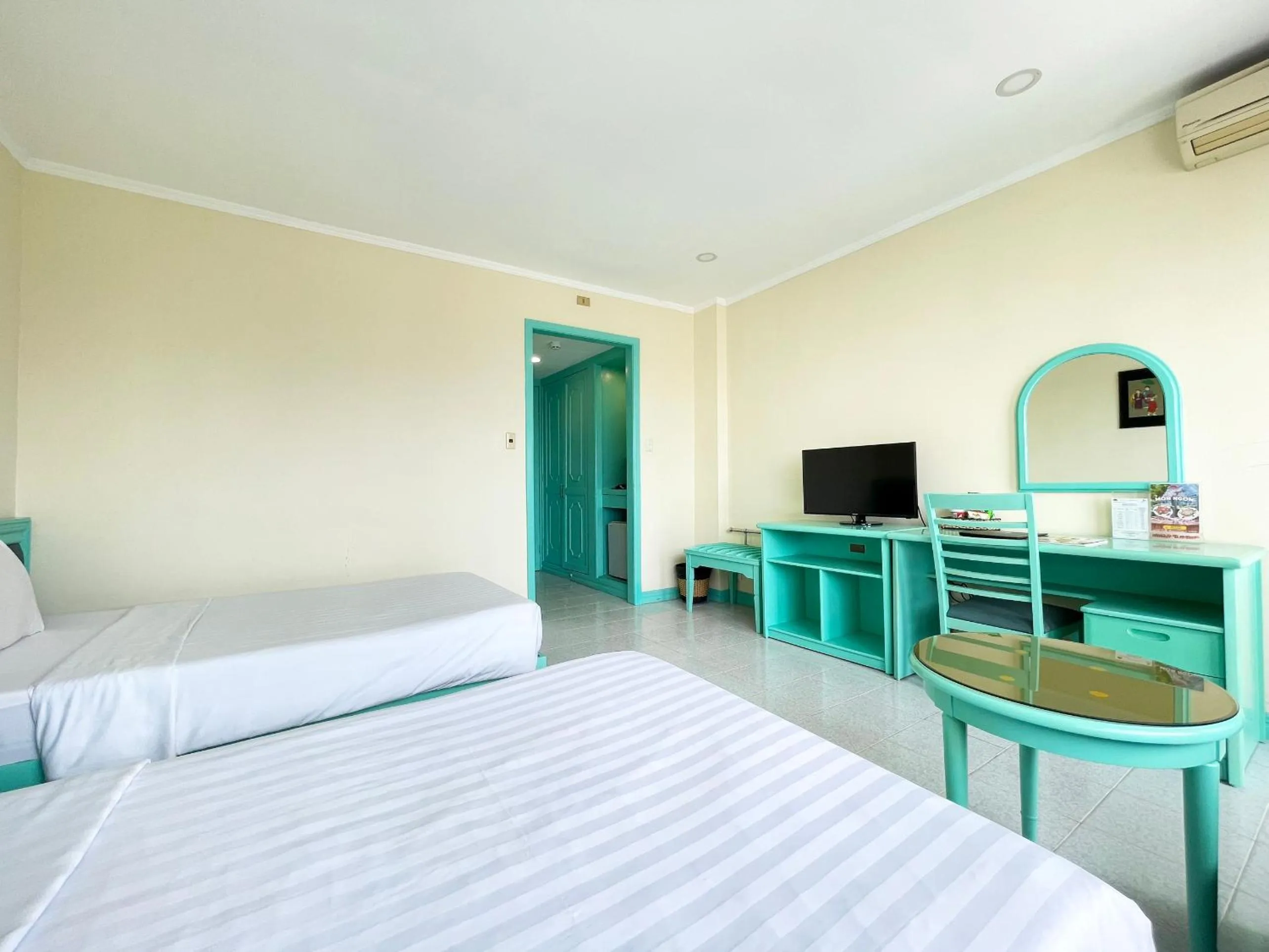 Bed in Bat Dat Hotel