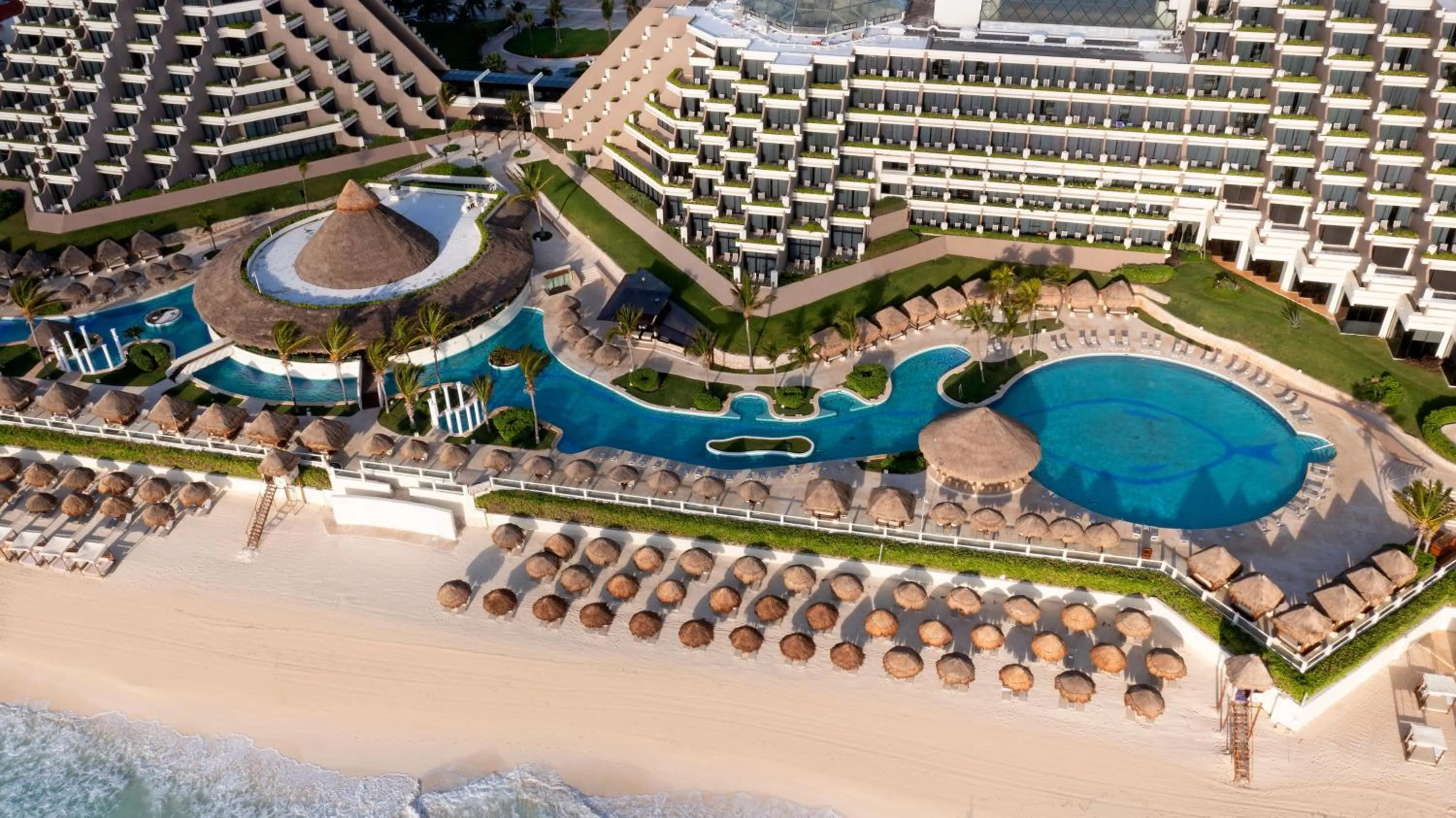 Property building in Paradisus Cancun All Inclusive - Grand Reopening coming soon