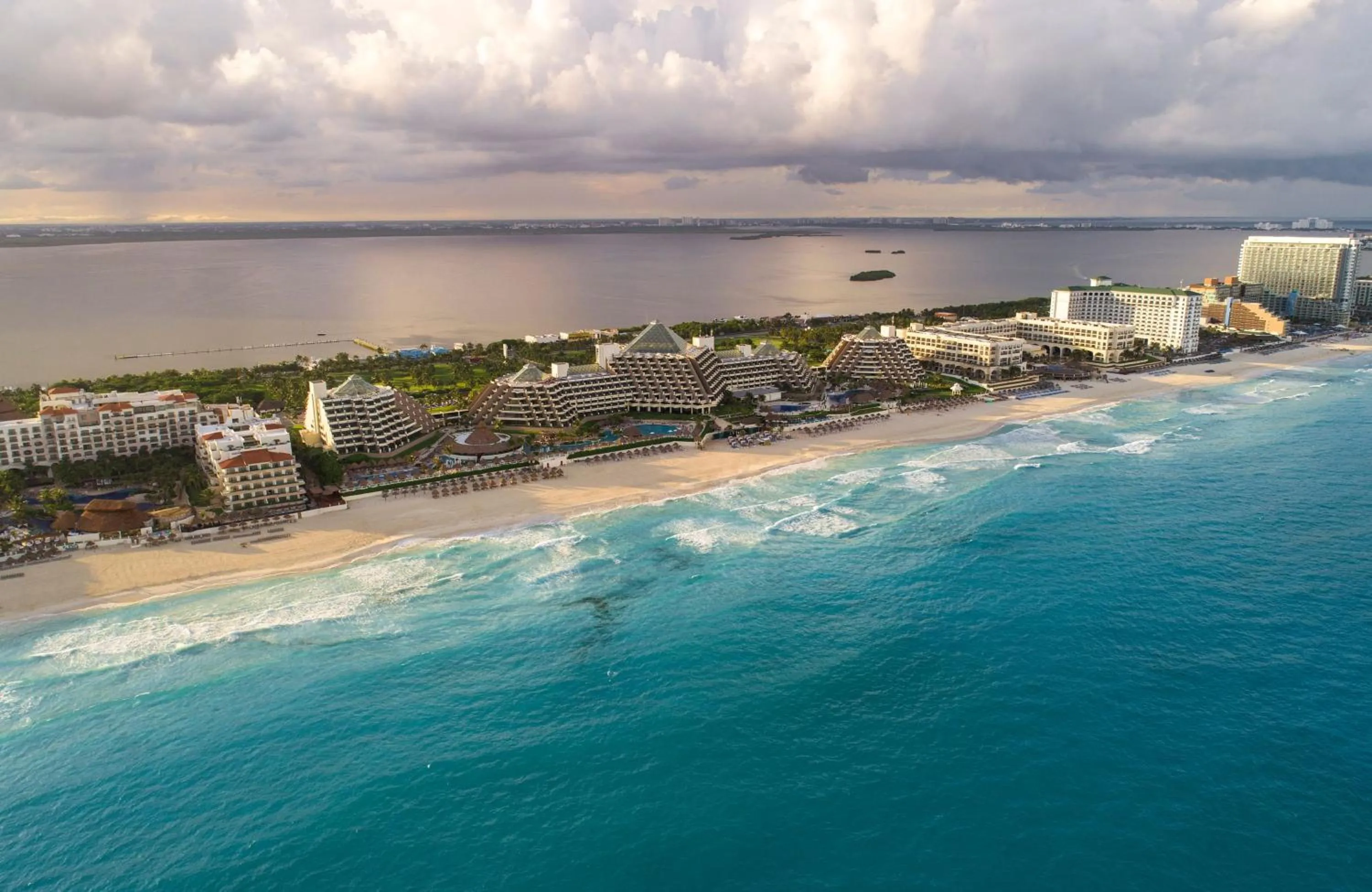 Property building in Paradisus Cancun All Inclusive - Grand Reopening coming soon
