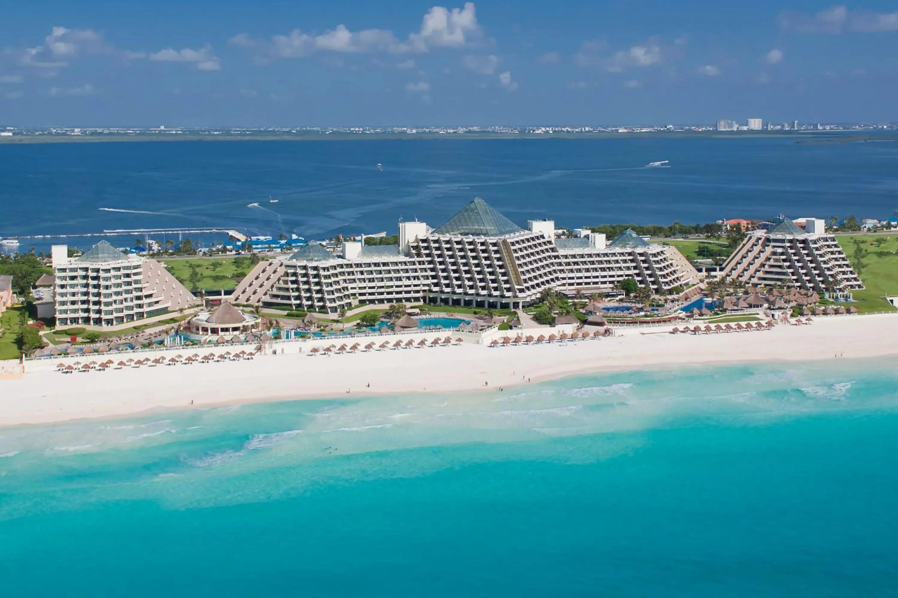 Property building in Paradisus Cancun All Inclusive - Grand Reopening coming soon