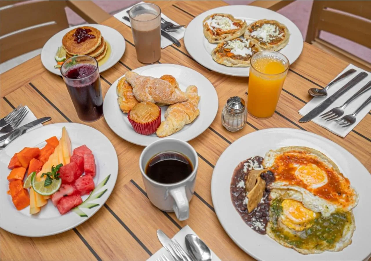 Breakfast in Playa Suites Acapulco
