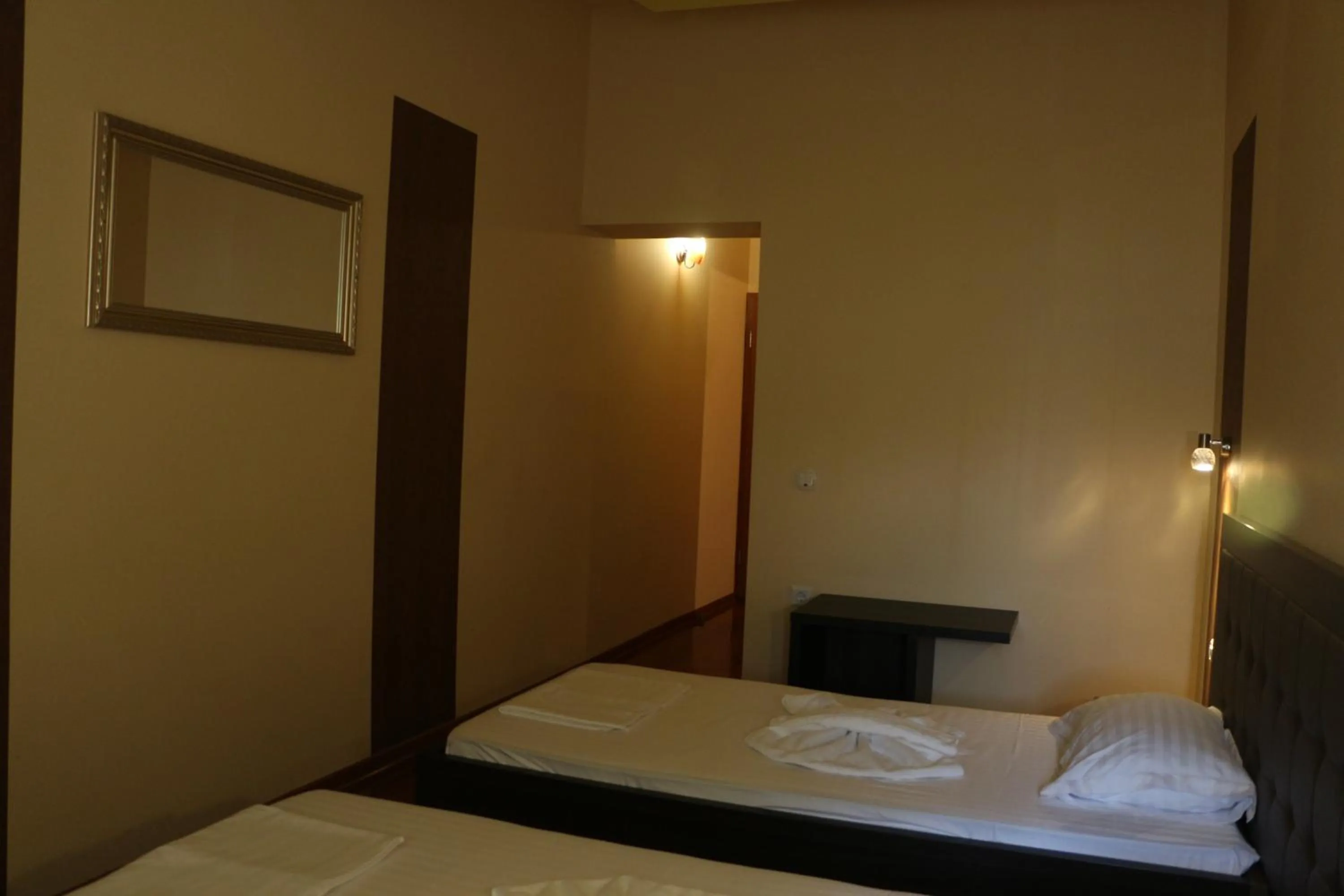 Bedroom, Bed in Hotel Caras