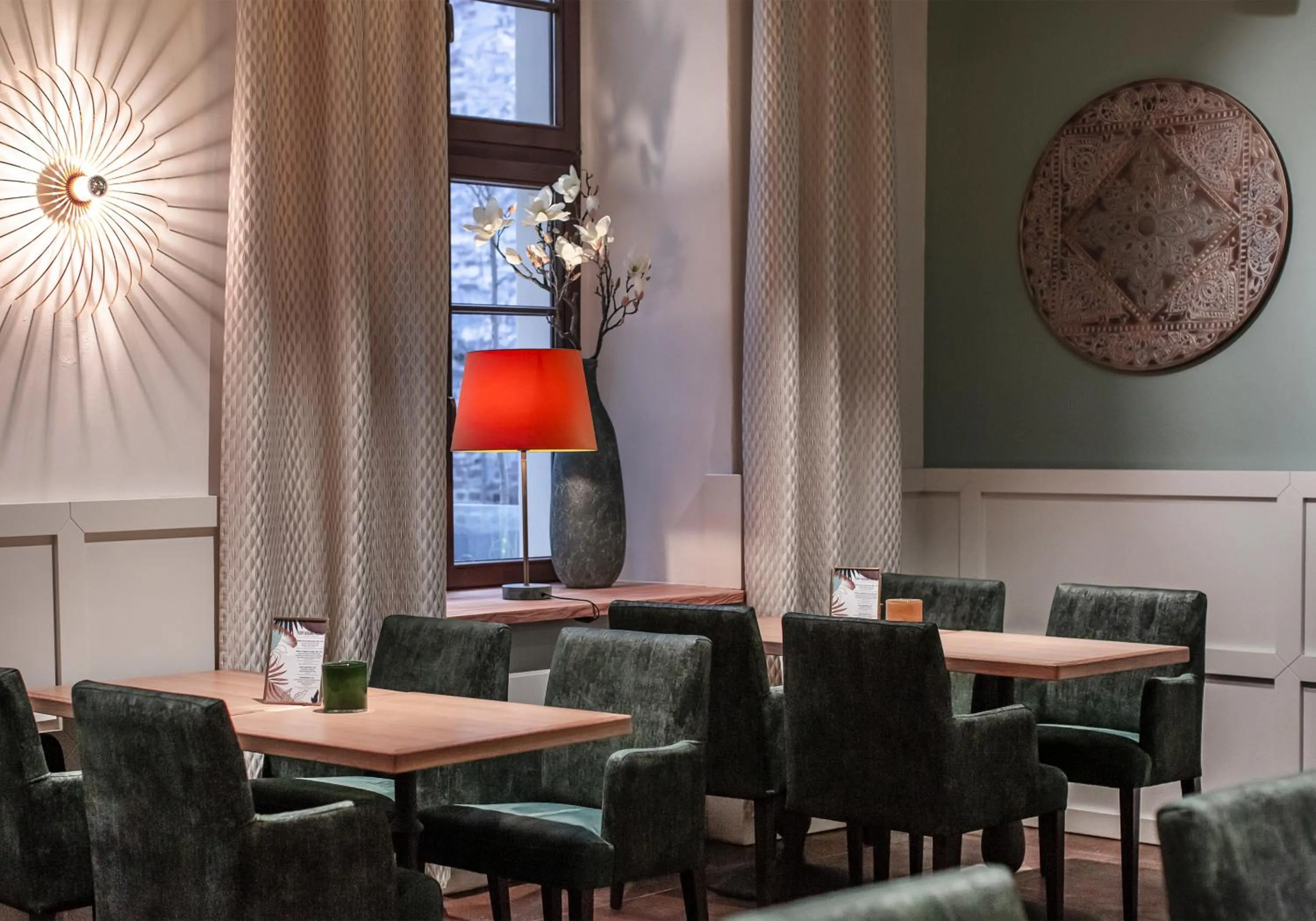 Restaurant/places to eat in Apartamenty Sowa Toruń