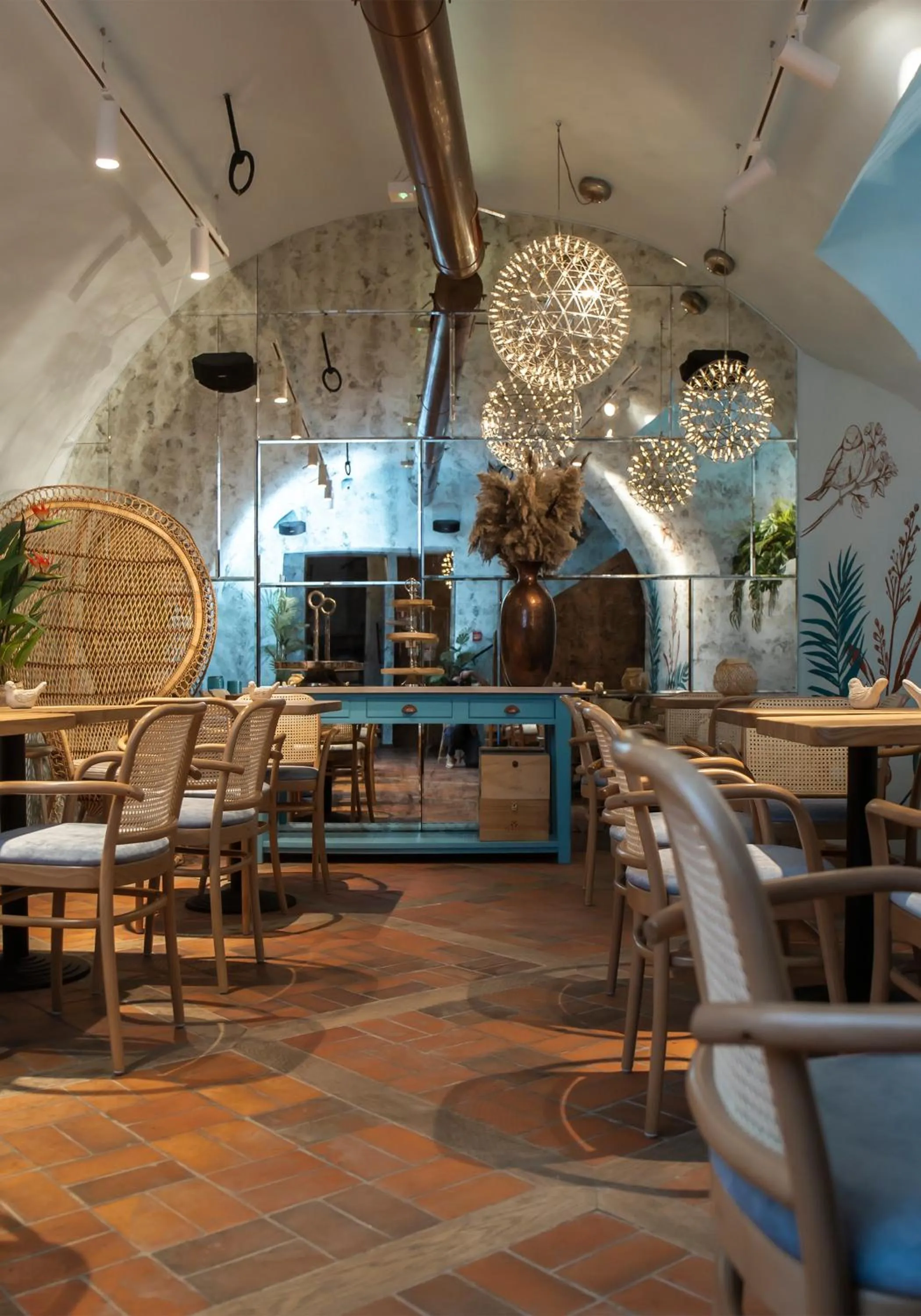 Restaurant/places to eat in Apartamenty Sowa Toruń