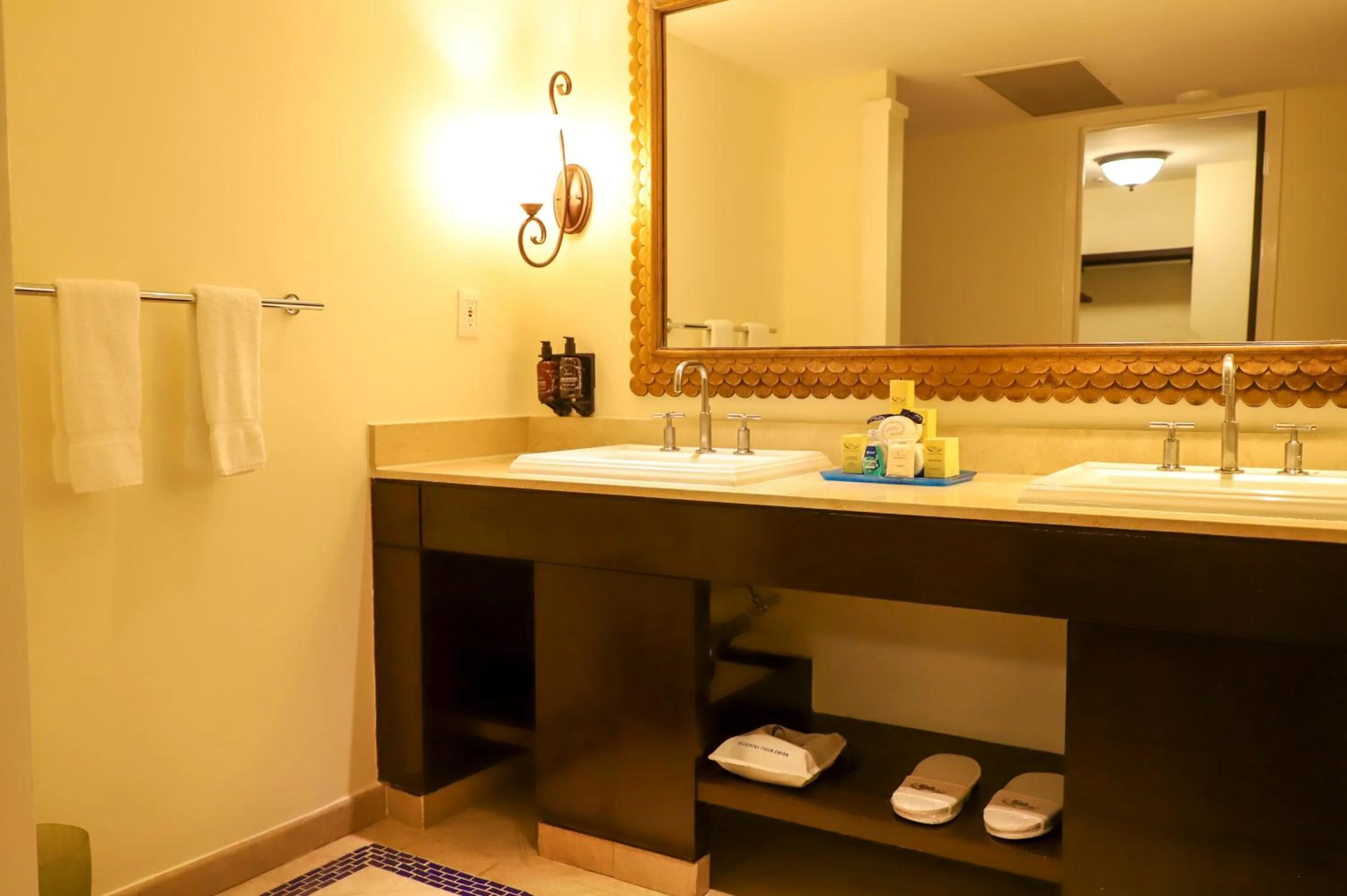 Bathroom in Princess Mundo Imperial Riviera Diamante Acapulco