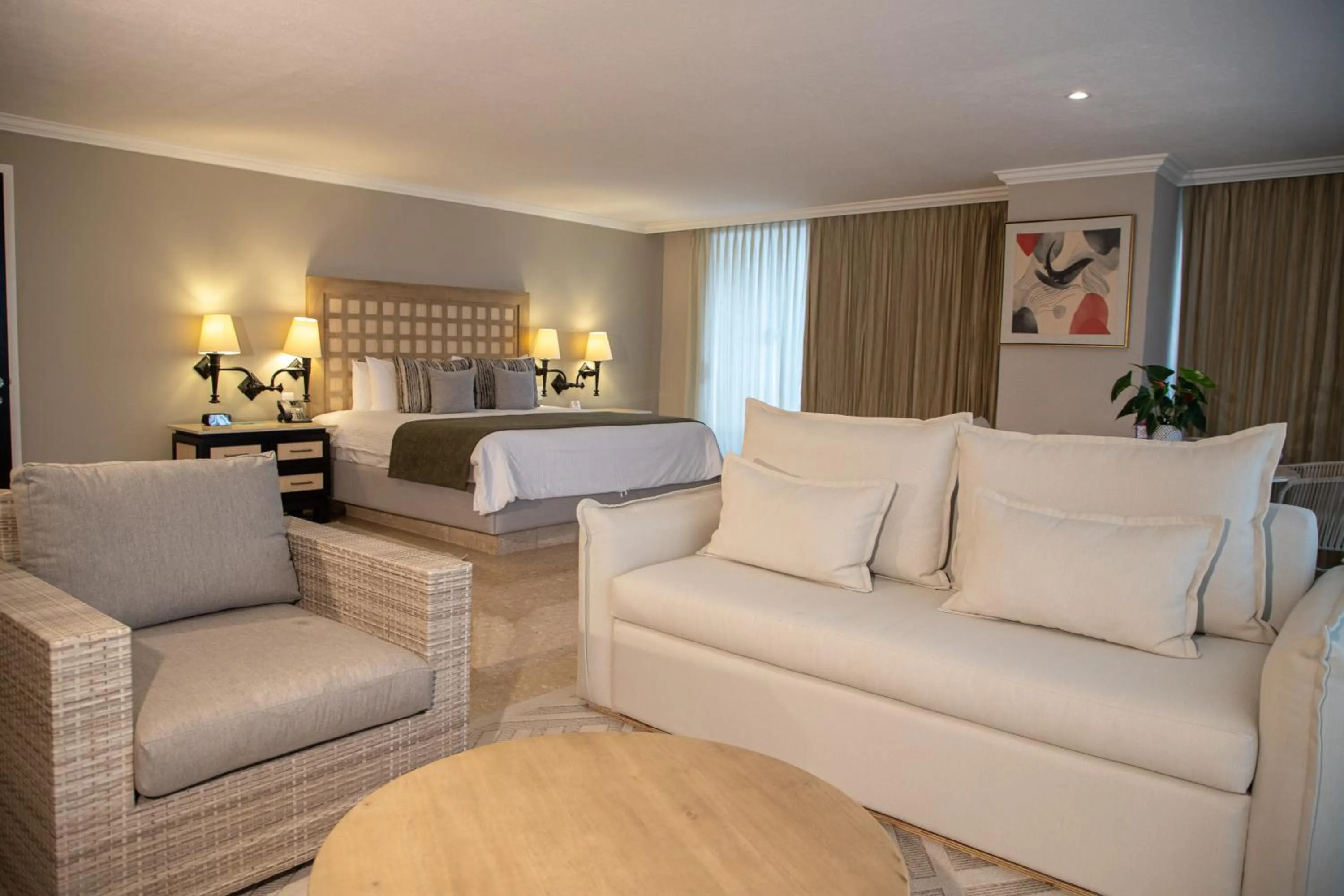 Photo of the whole room, Bed in Princess Mundo Imperial Riviera Diamante Acapulco