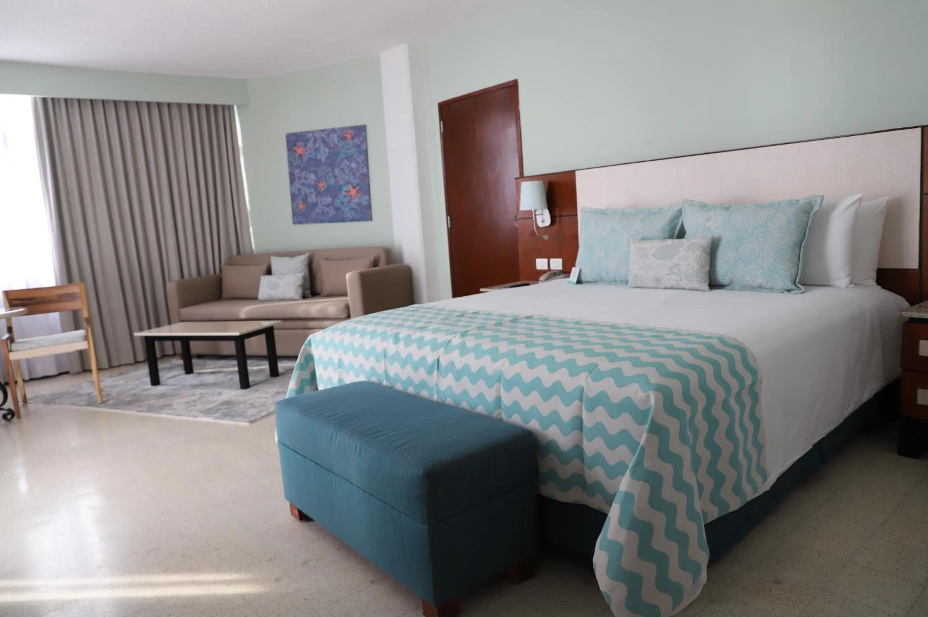 Bed in Pierre Mundo Imperial Riviera Diamante Acapulco