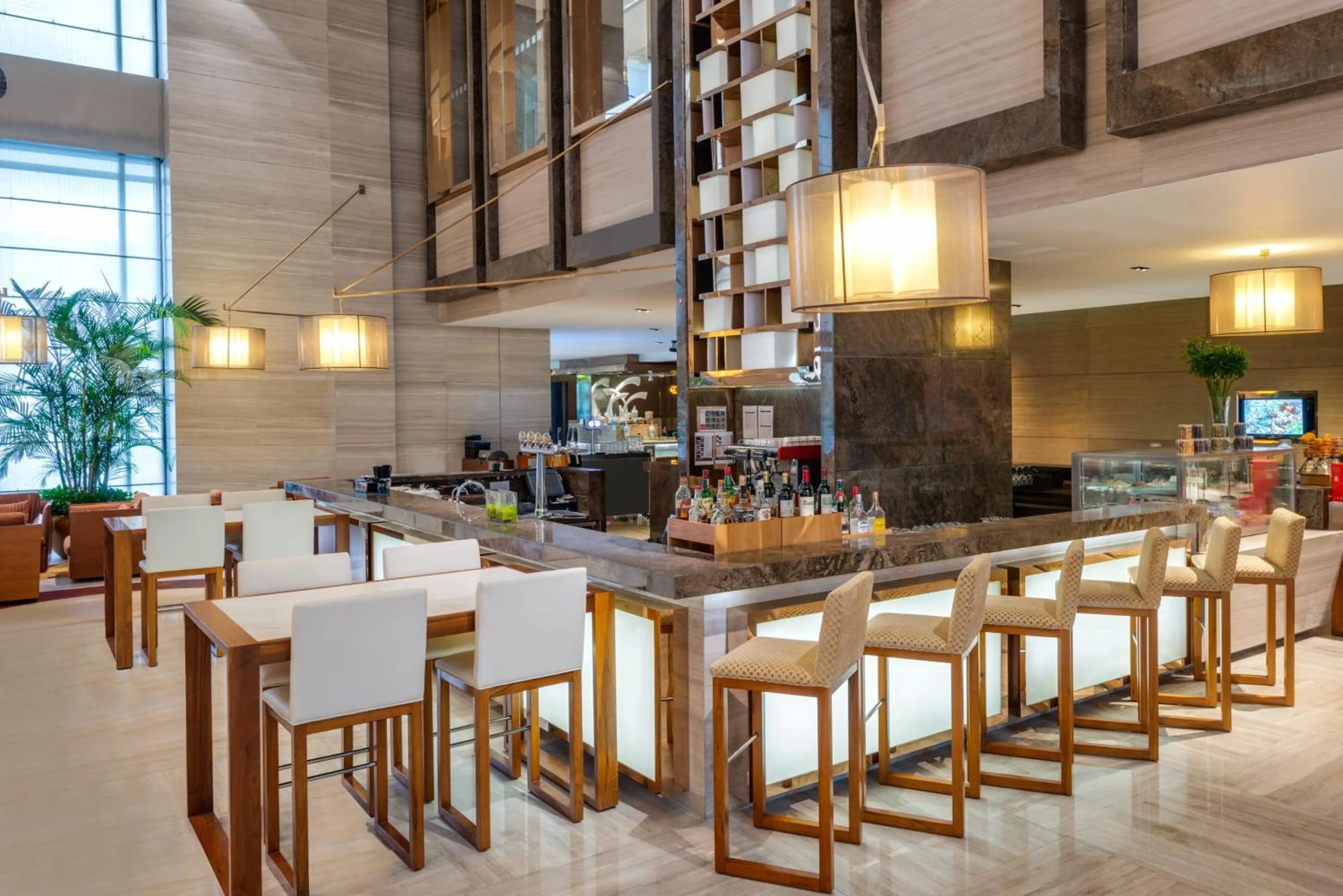 Lounge or bar in Holiday Inn Shanghai Hongqiao by IHG - near by Hongqiao Airport & NECC