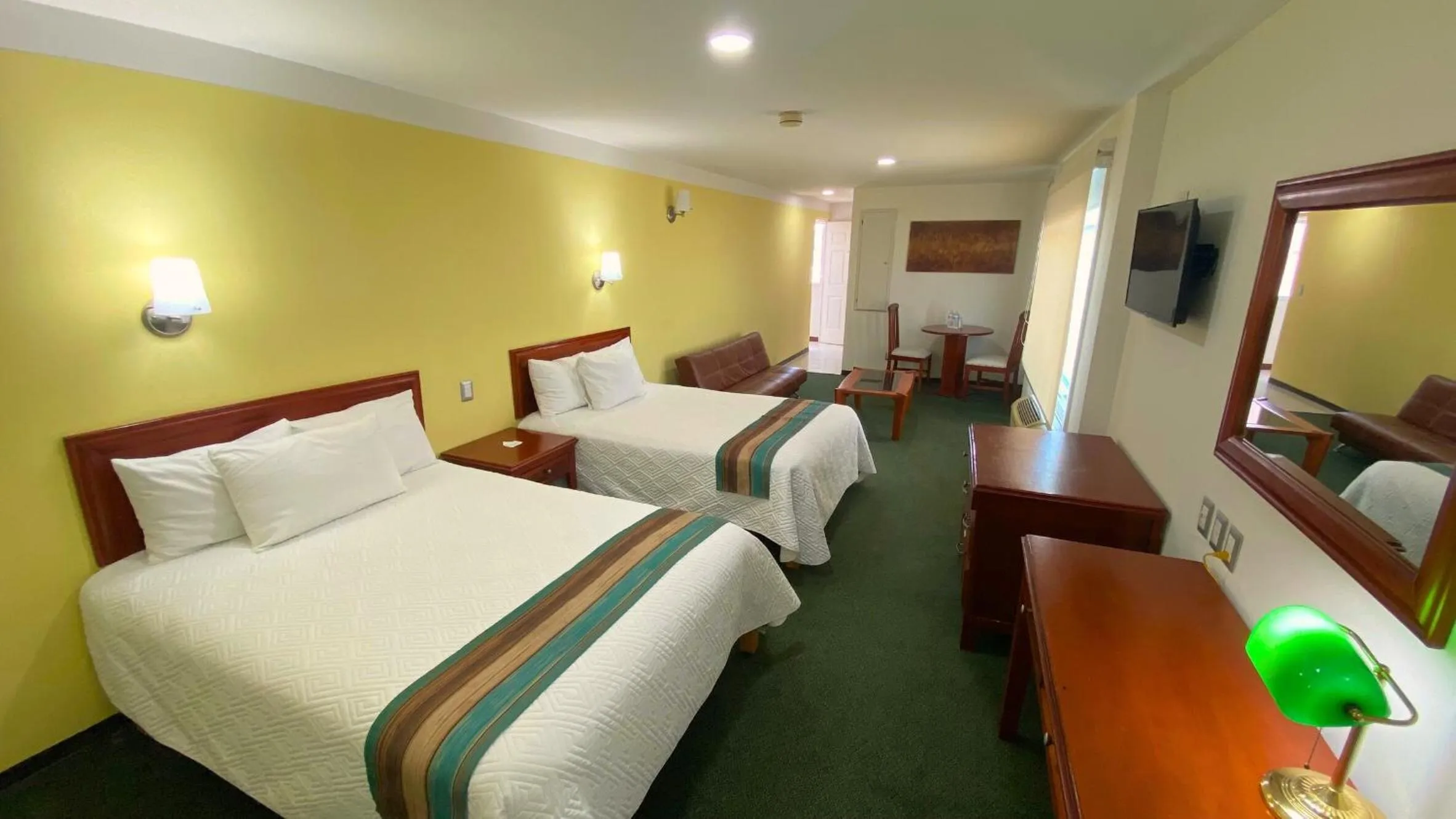 Bed in Hotel Enterprise Inn Poliforum