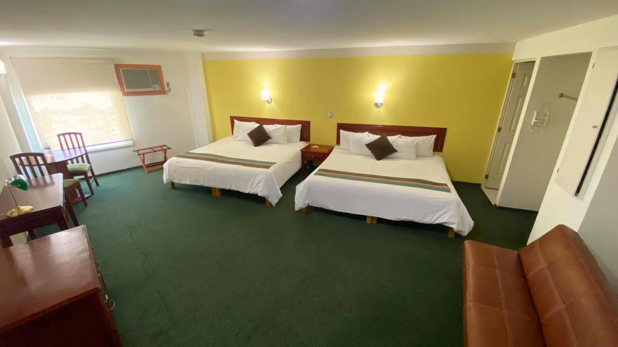 Bed in Hotel Enterprise Inn Poliforum