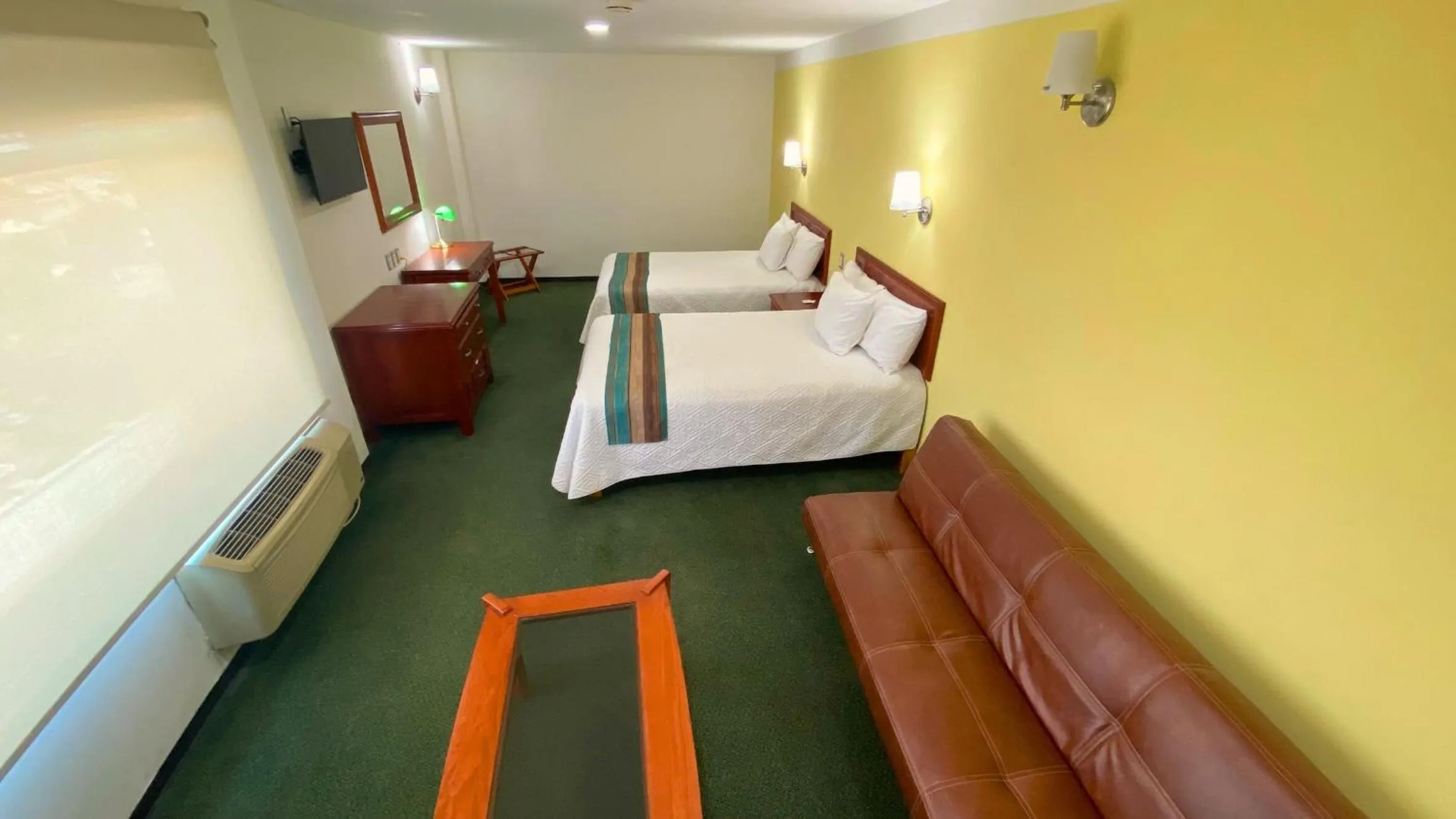 Bed in Hotel Enterprise Inn Poliforum