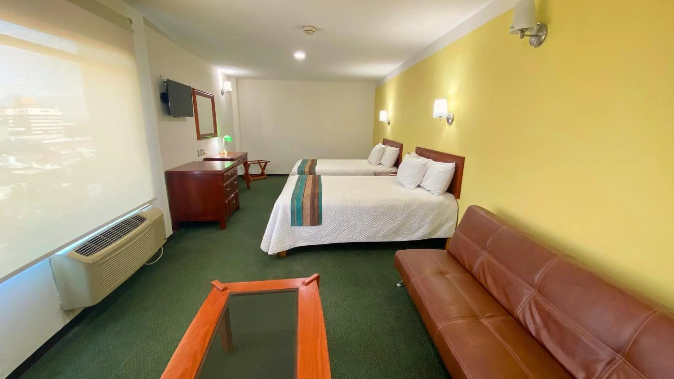 Bed in Hotel Enterprise Inn Poliforum