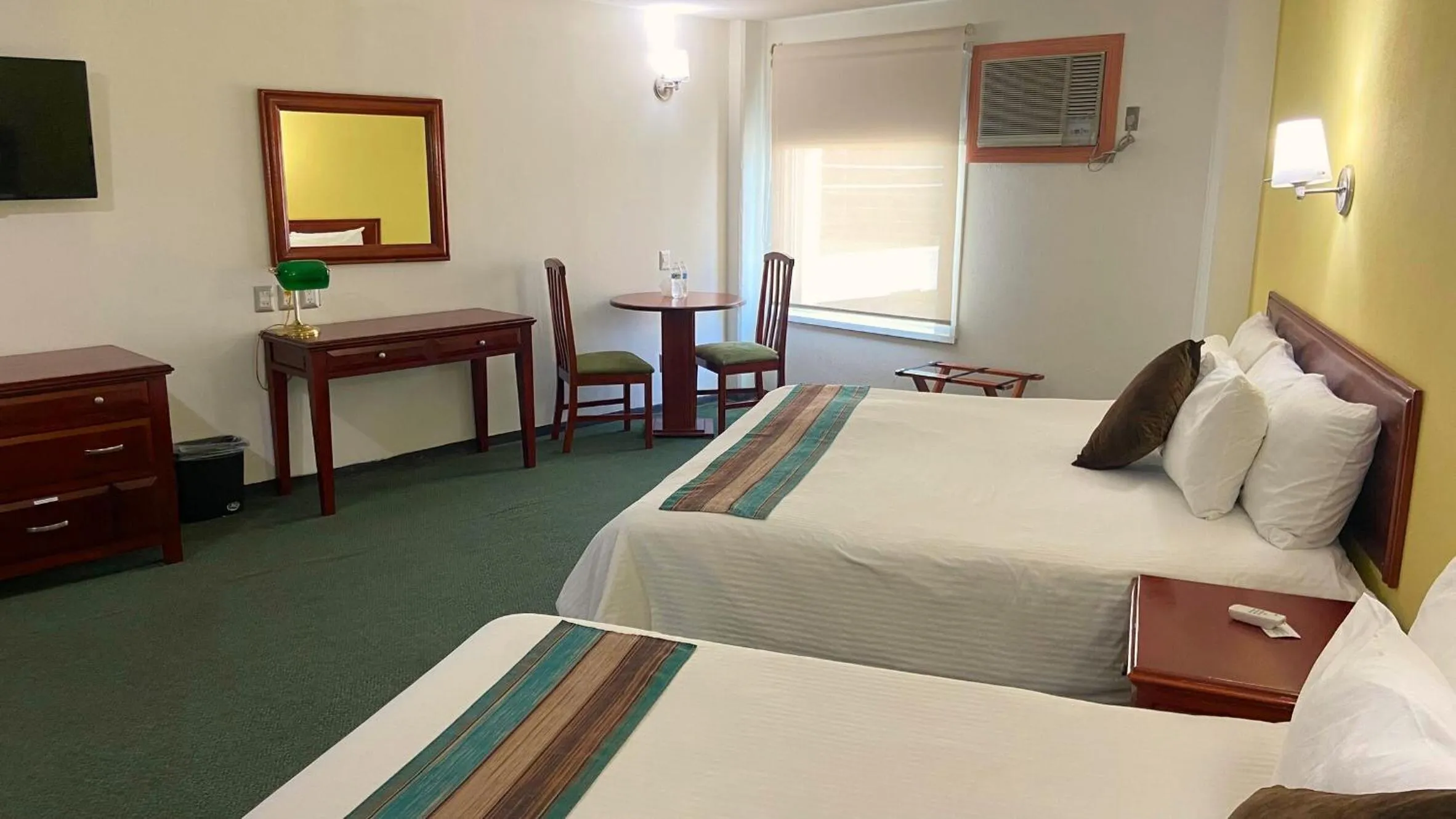 Bed in Hotel Enterprise Inn Poliforum