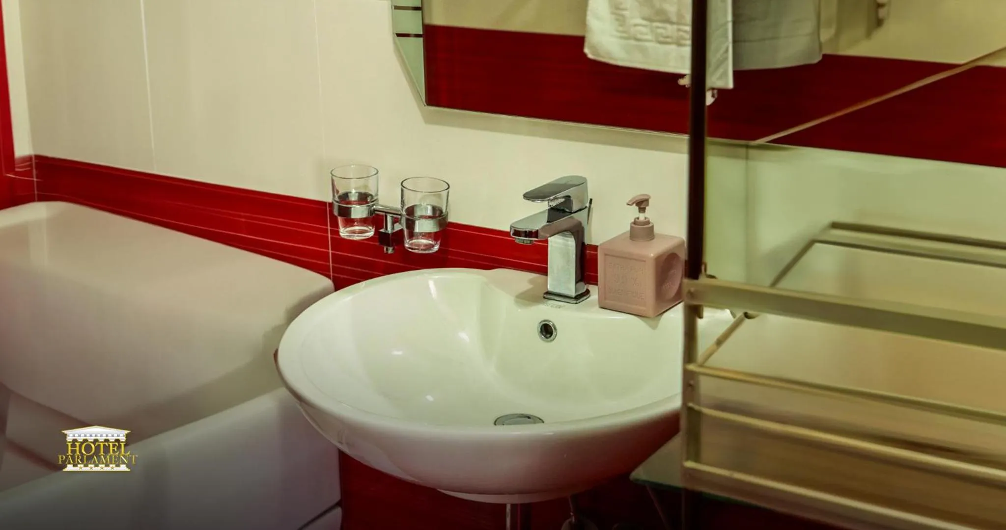 Bathroom in Hotel Parlament