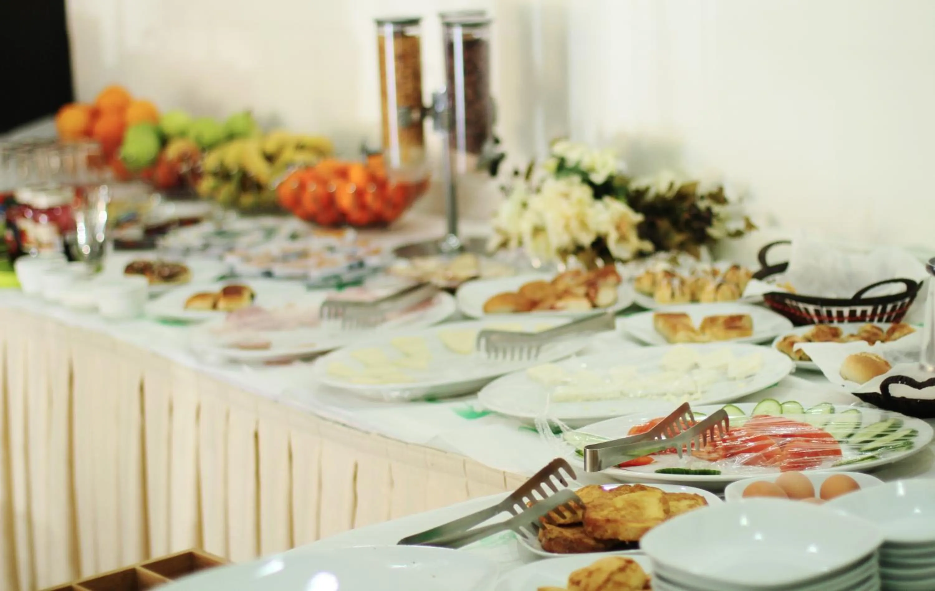 Food and drinks in Hotel Parlament