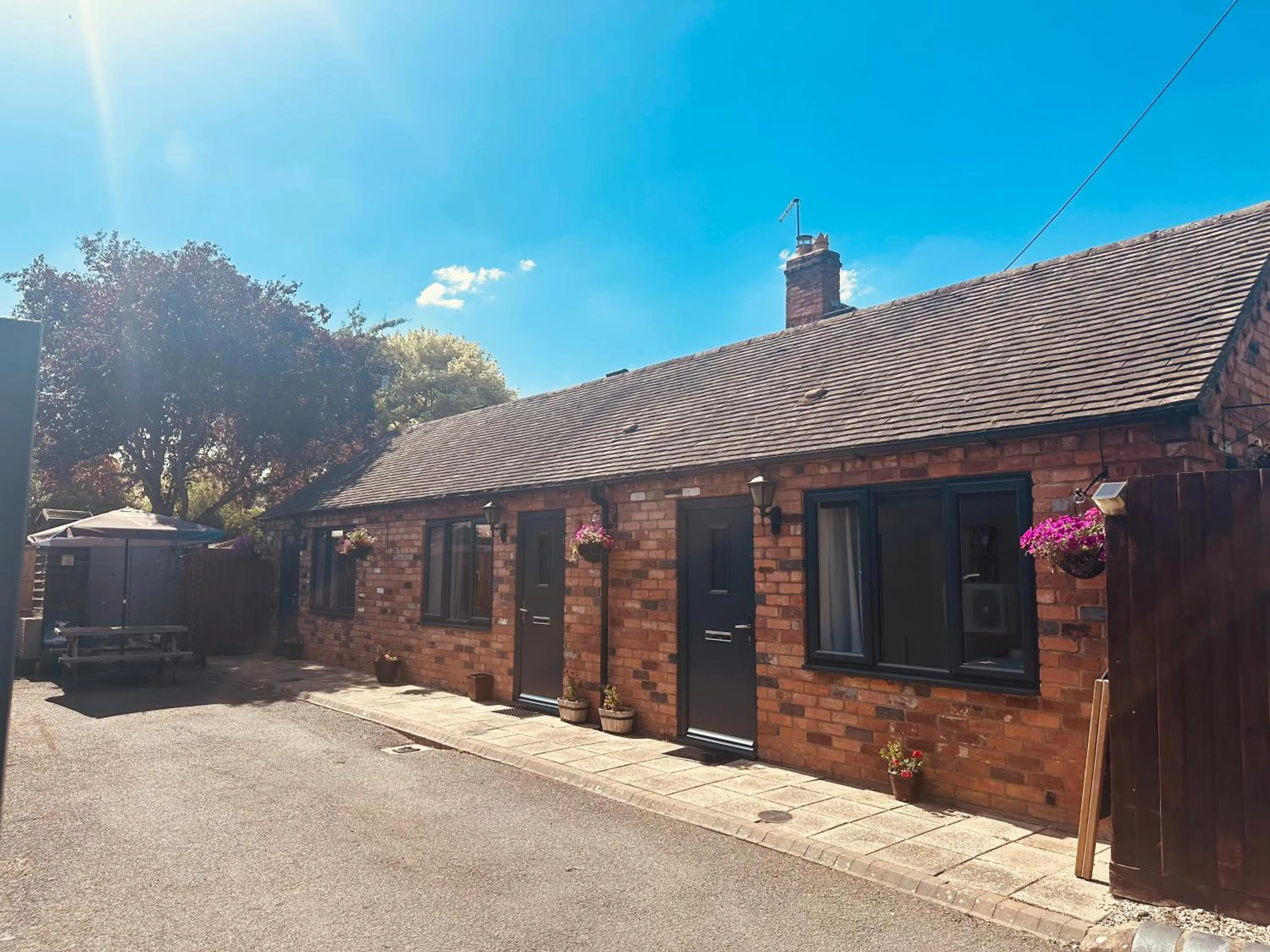 Property building in ROYAL OAK