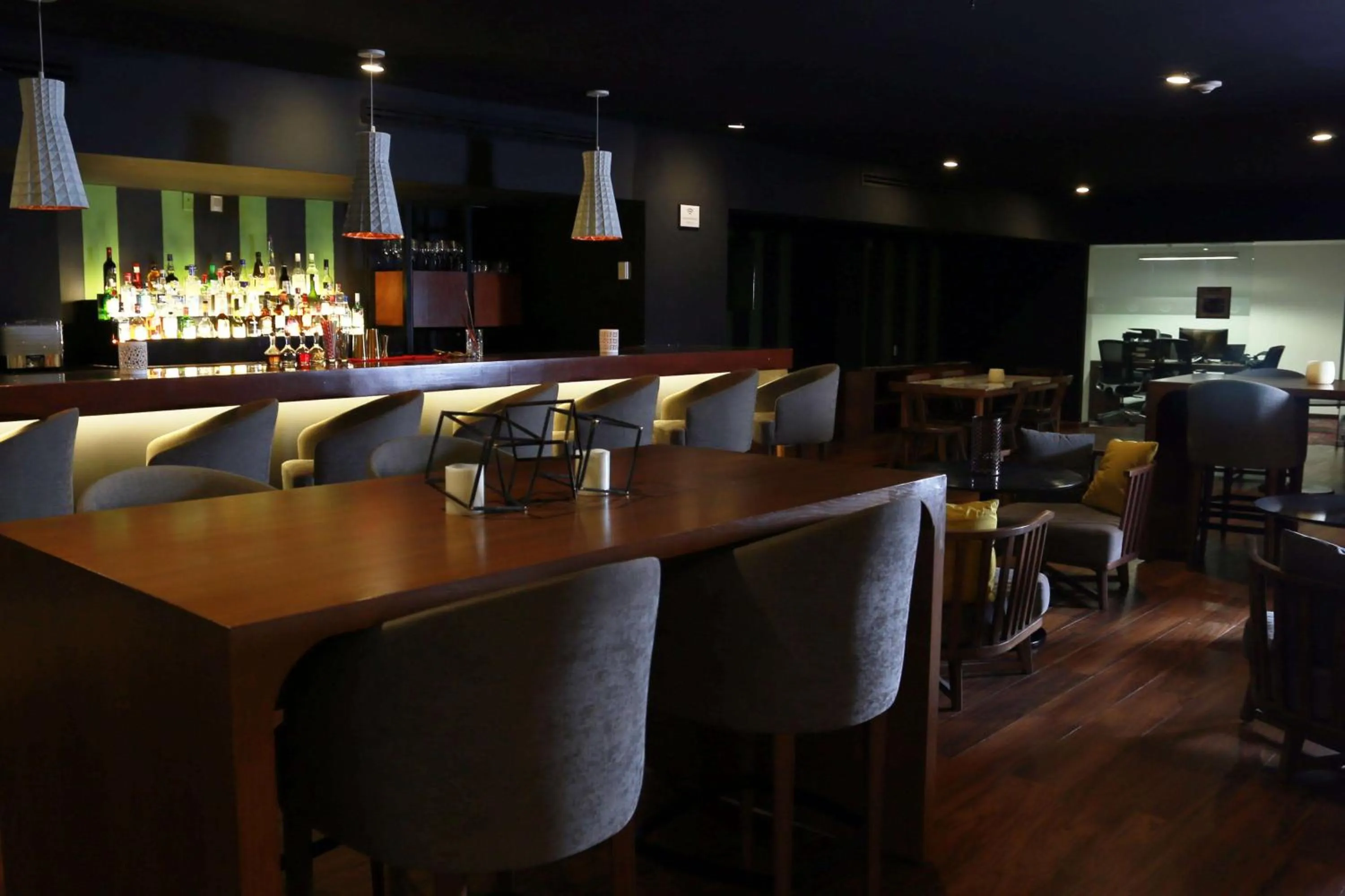 Lounge or bar in Wyndham Monterrey Ambassador Centro