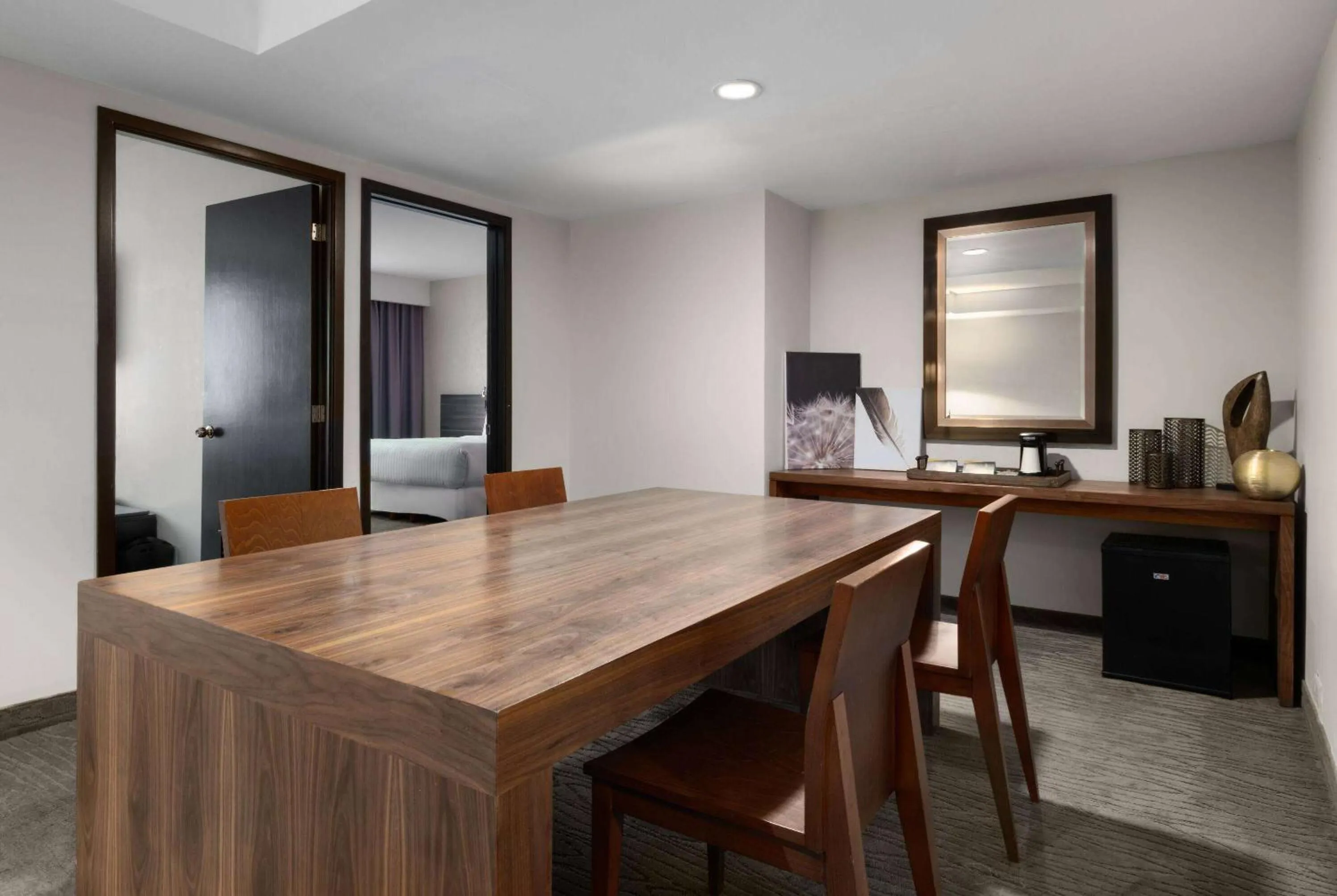 Photo of the whole room in Wyndham Monterrey Ambassador Centro