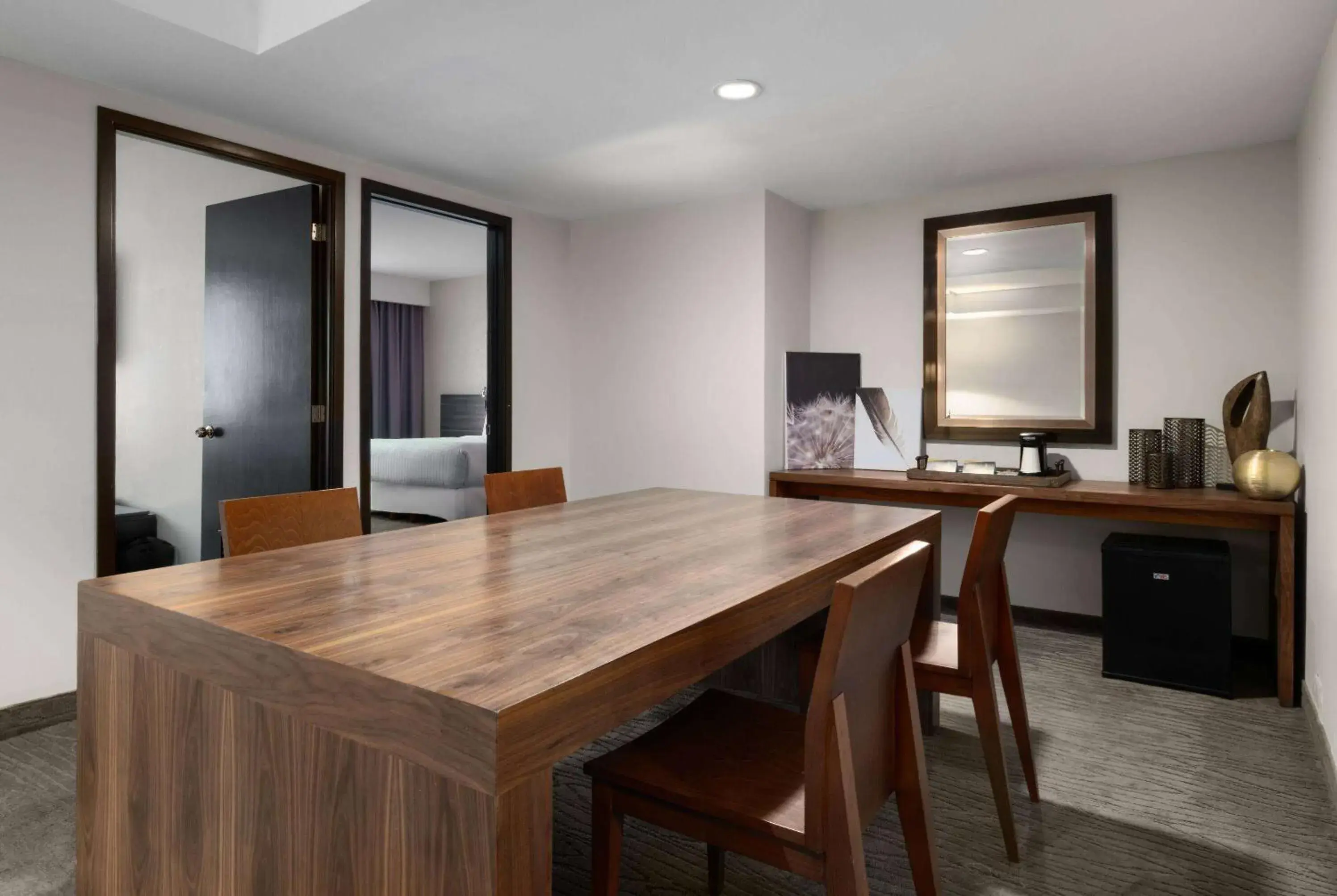 Master Suite with One King Bed, Non-Smoking in Wyndham Monterrey Ambassador Centro Master Suite with One King Bed, Non-Smoking in Wyndham Monterrey Ambassador Centro