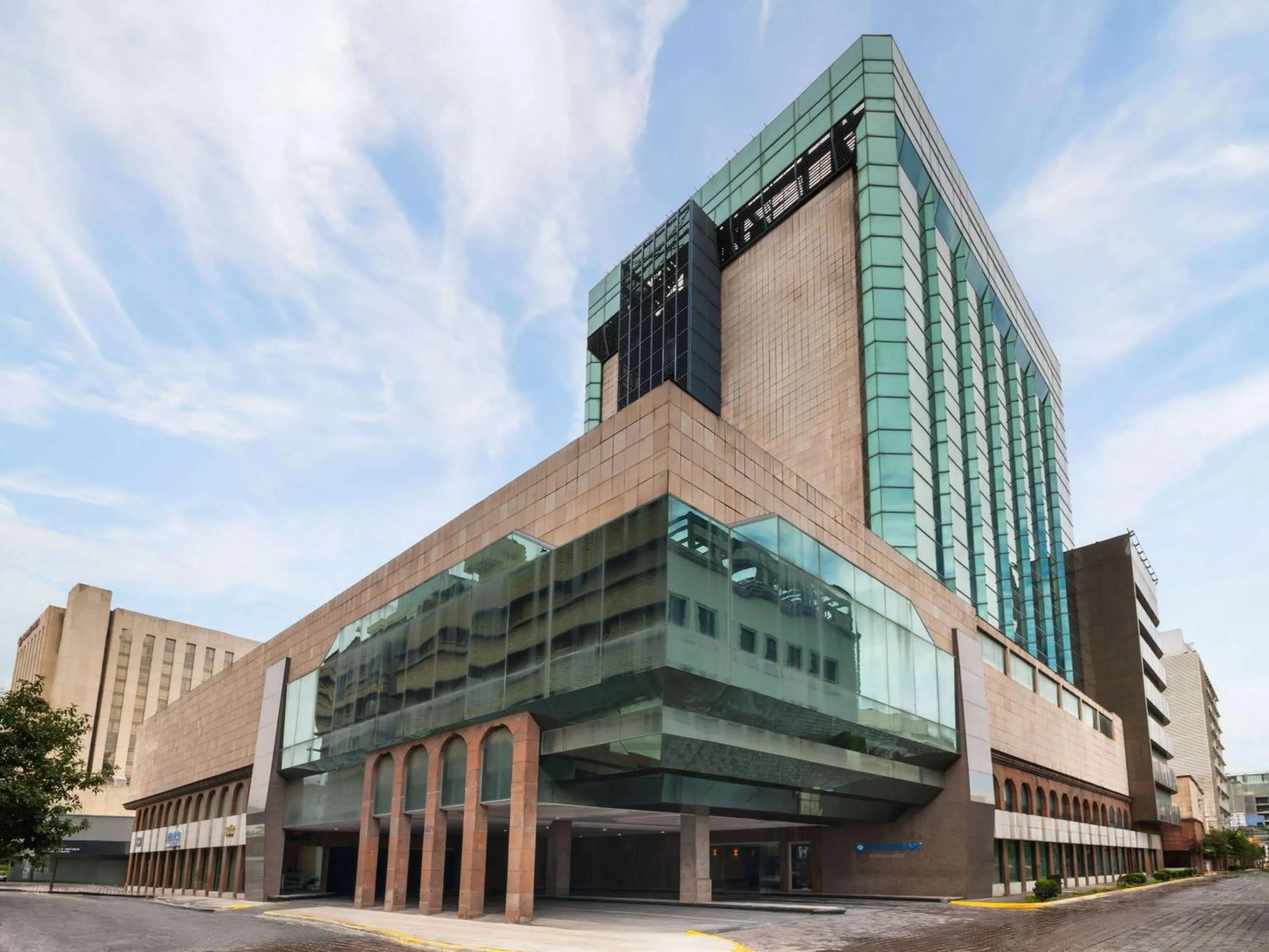 Property building in Wyndham Monterrey Ambassador Centro