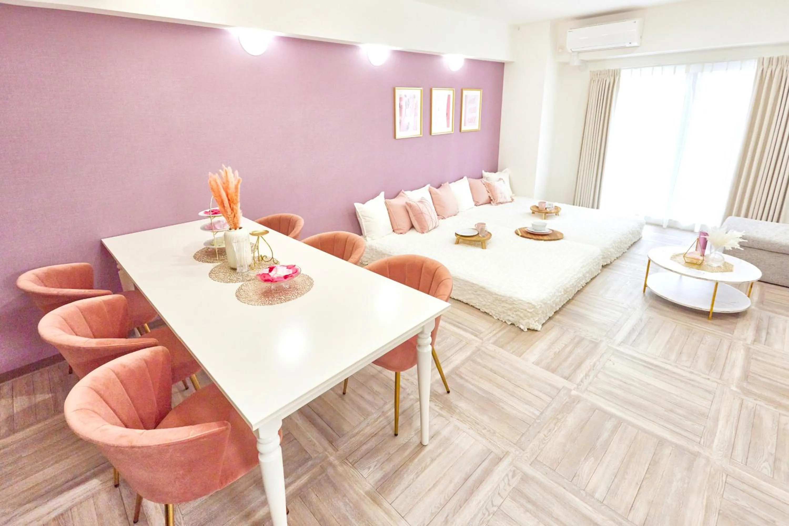 Dining area, Bed in A.A.O BLDG. NAMBA