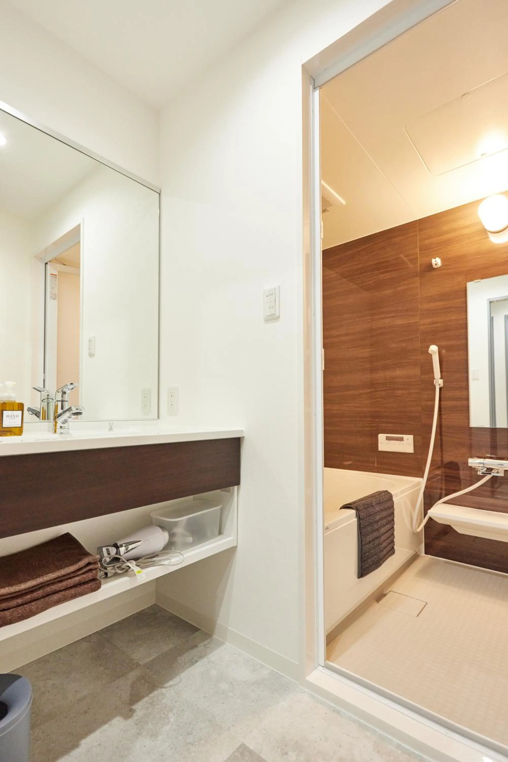 Bathroom, Bed in A.A.O BLDG. NAMBA