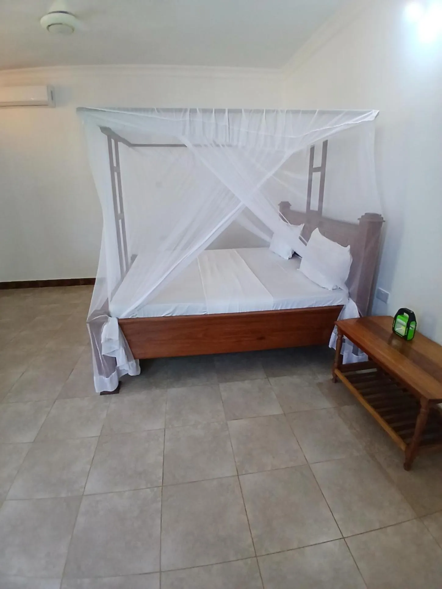 Bedroom, Bed in Majani Breeze