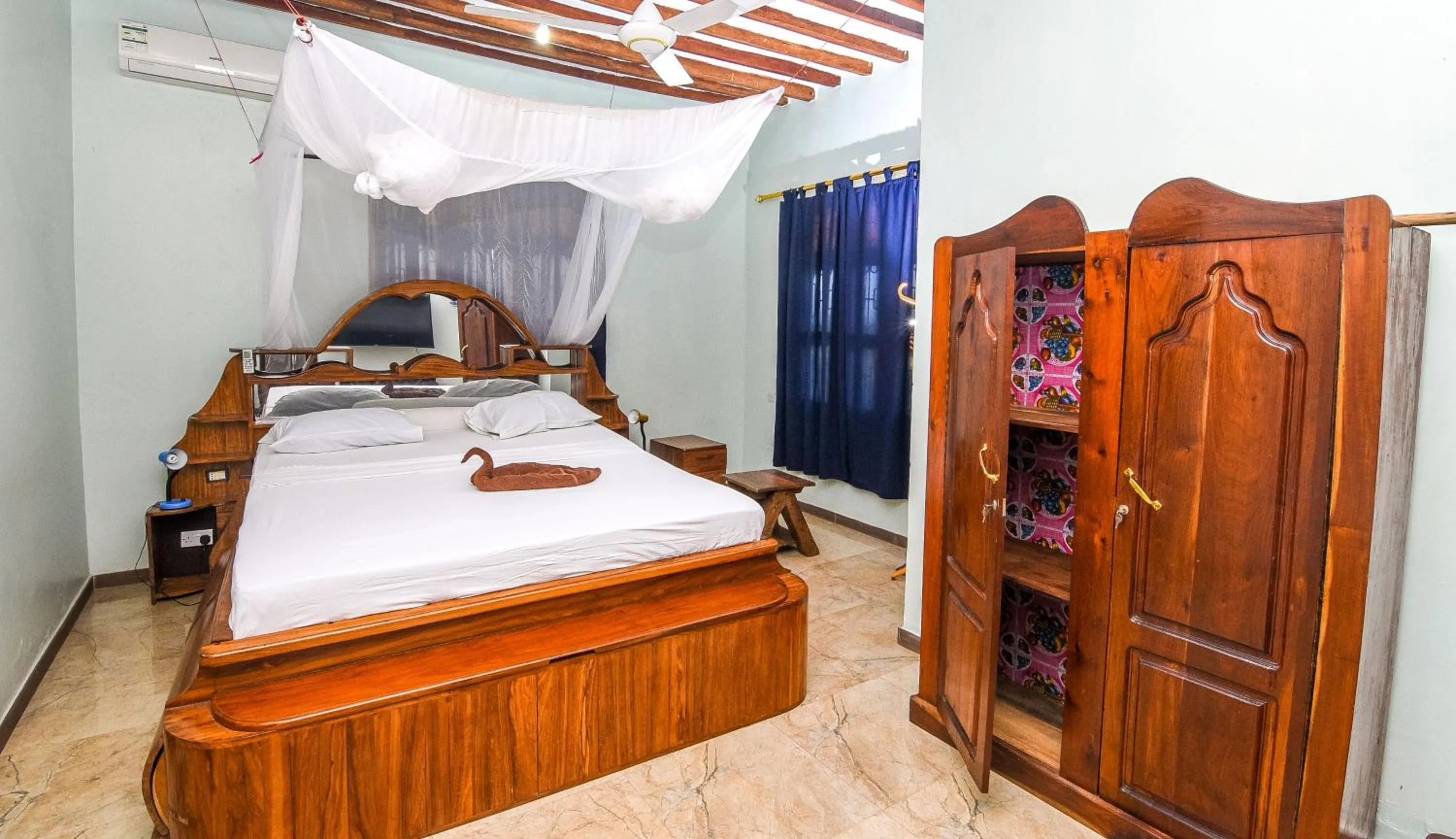 Bed in Majani Breeze