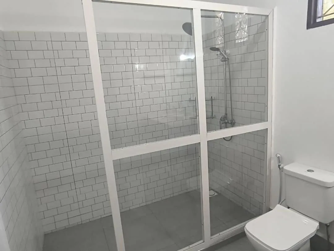 Shower in Majani Breeze