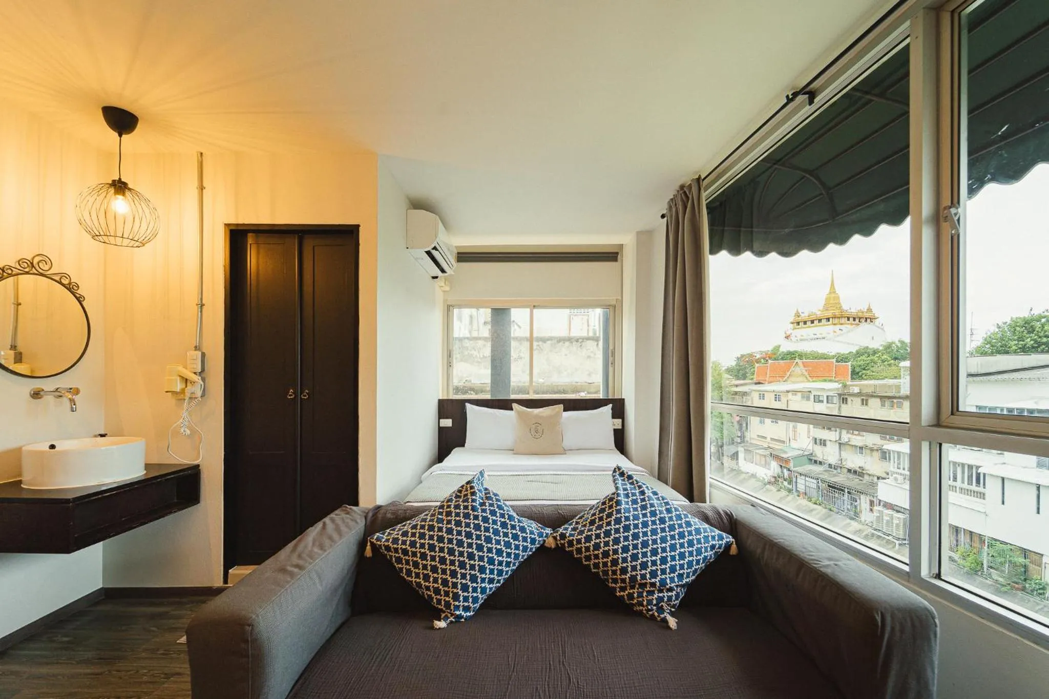 Bedroom, Bed in Tim Mansion