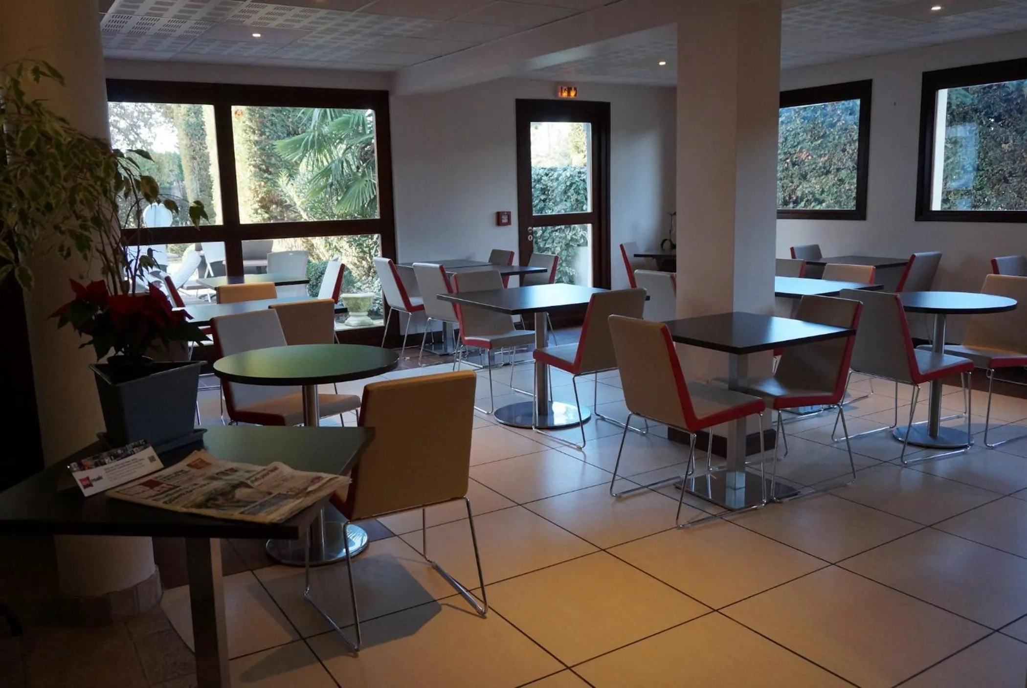 Restaurant/places to eat in ibis Auch