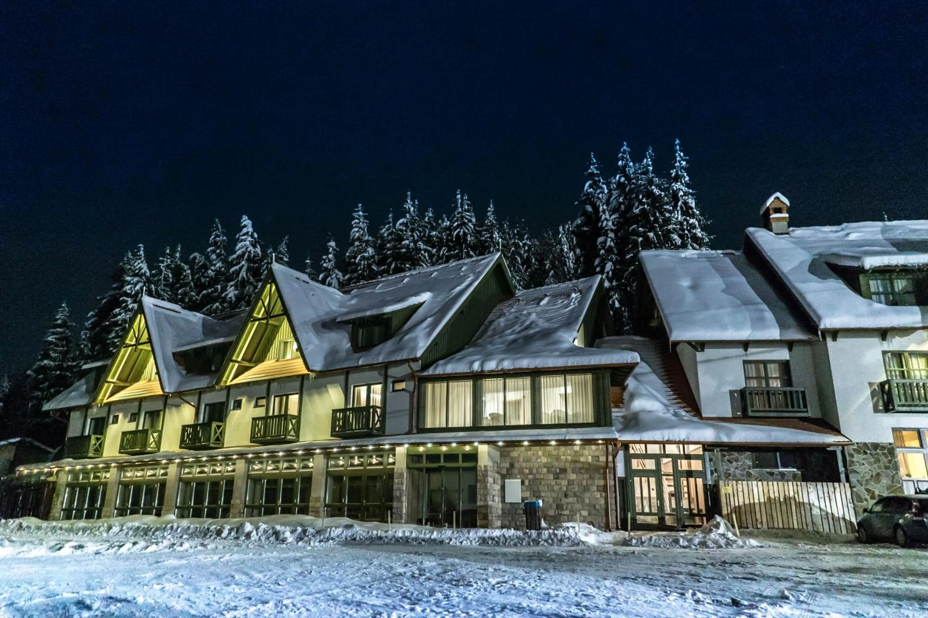 Property building in Lobogo Resort